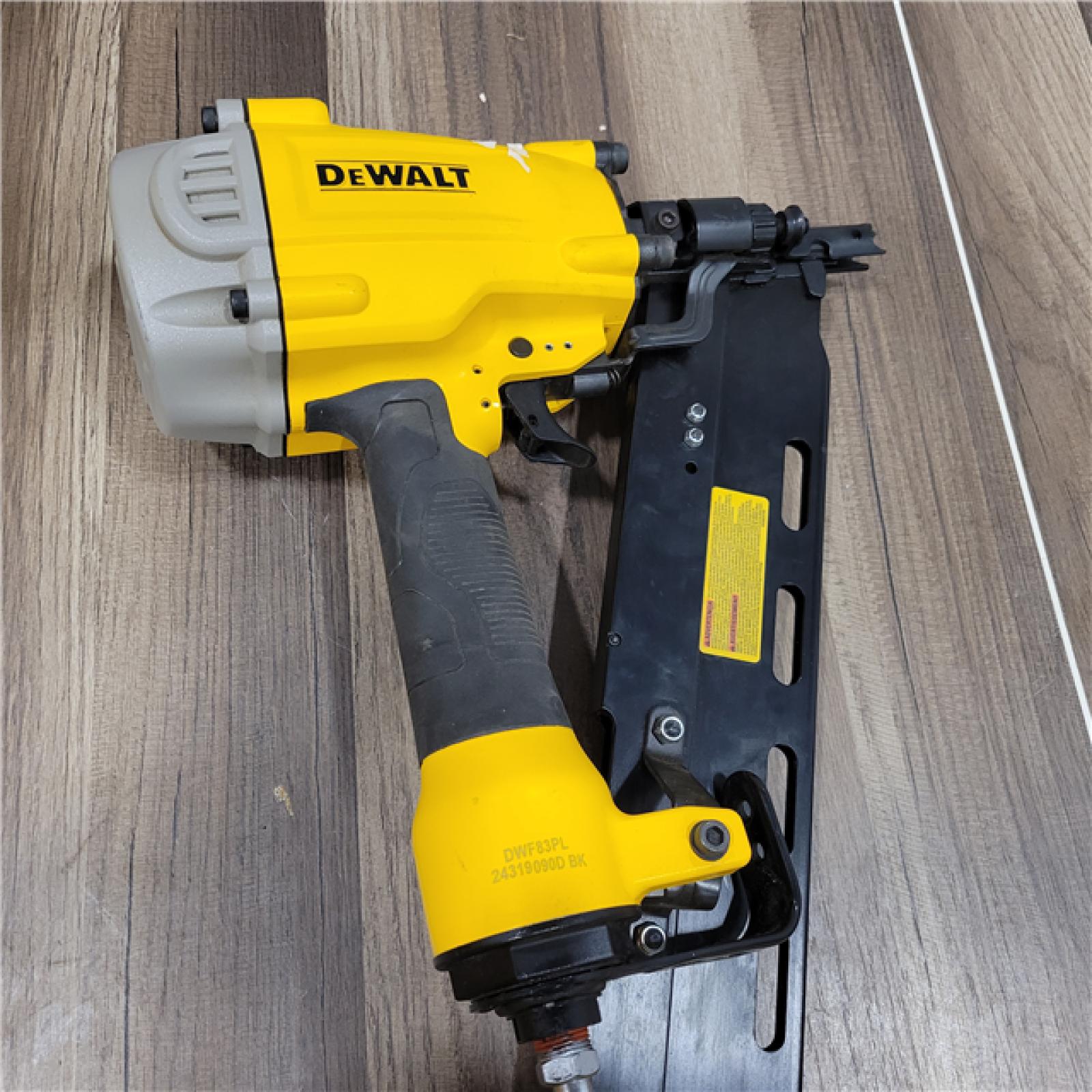 AS-IS  DEWALT 21 Pneumatic Collated Framing Nailer