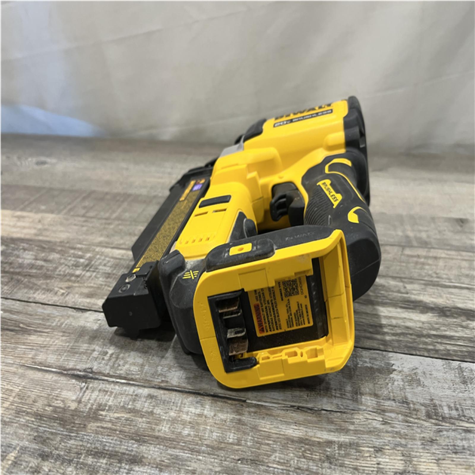 AS-IS DEWALT ATOMIC 20V MAX Lithium Ion Cordless 23 Gauge Pin Nailer (Tool Only)