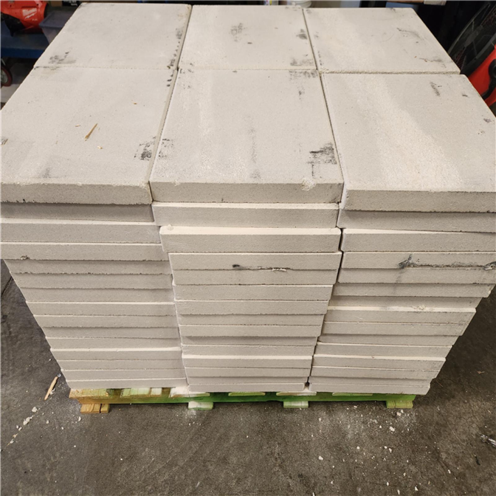 Phoenix AS-IS Oldcastle 15.75 in. x 15.75 in. x 1.75 in. White Concrete Step Stone (90- Piece Pallet)