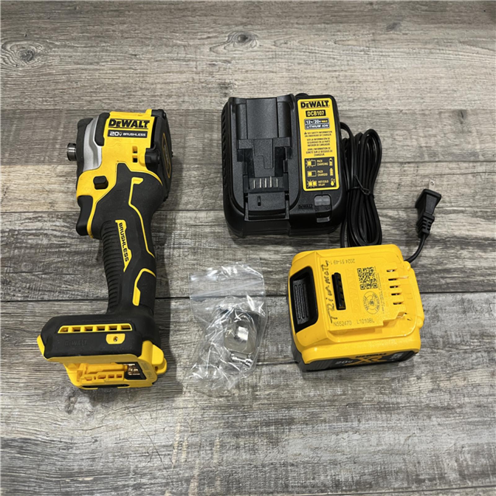 AS-IS DEWALT ATOMIC 20V MAX Lithium-Ion Cordless 1/4 in. Brushless Impact Driver Kit