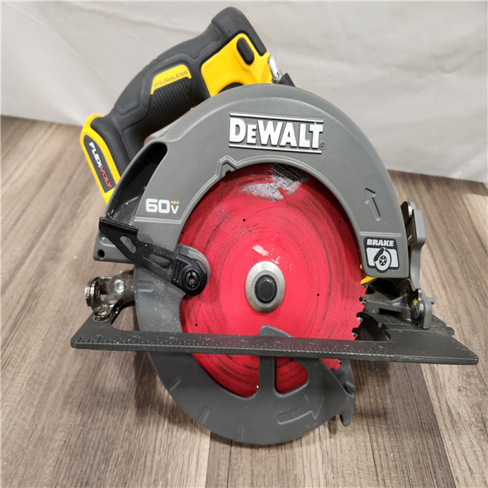 AS-IS DEWALT FLEXVOLT 60V MAX Cordless Brushless 7-1/4 in. Circular Saw with Brake (Tool Only)