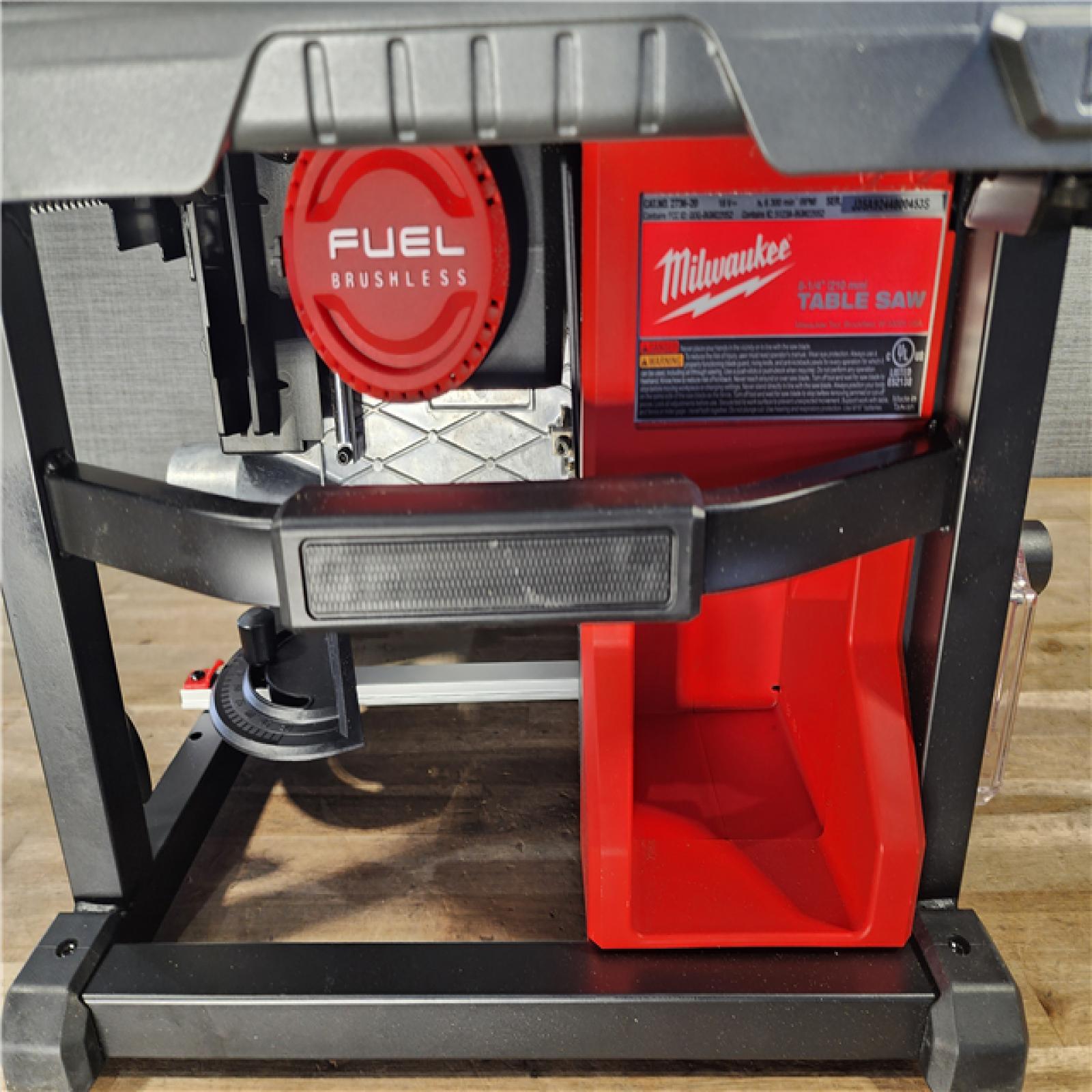 HOUSTON LOCATION - AS-IS Milwaukee M18 FUEL ONE-KEY 18- Volt Lithium-Ion Brushless Cordless 8-1/4 in. Table Saw Kit W/(1) 12.0Ah Battery & Rapid Charger