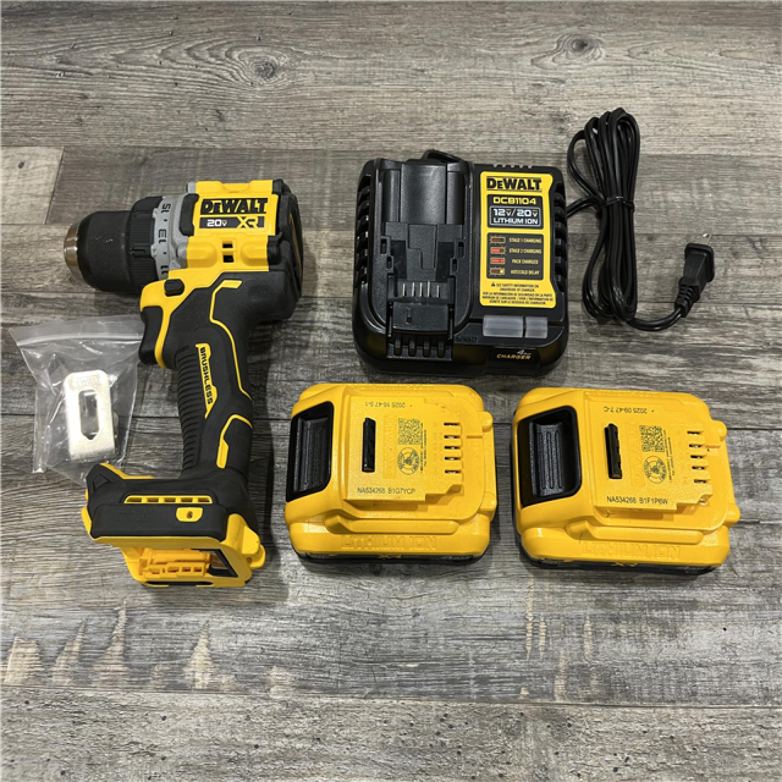 AS-IS DEWALT 20V XR Lithium-Ion Cordless Brushless 1/2 in. Drill/Driver Kit