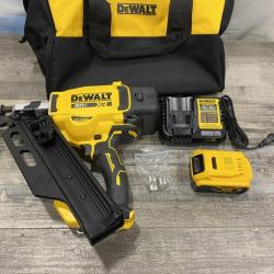 AS-IS DEWALT 20-Volt 30° Cordless Framing Nailer Kit