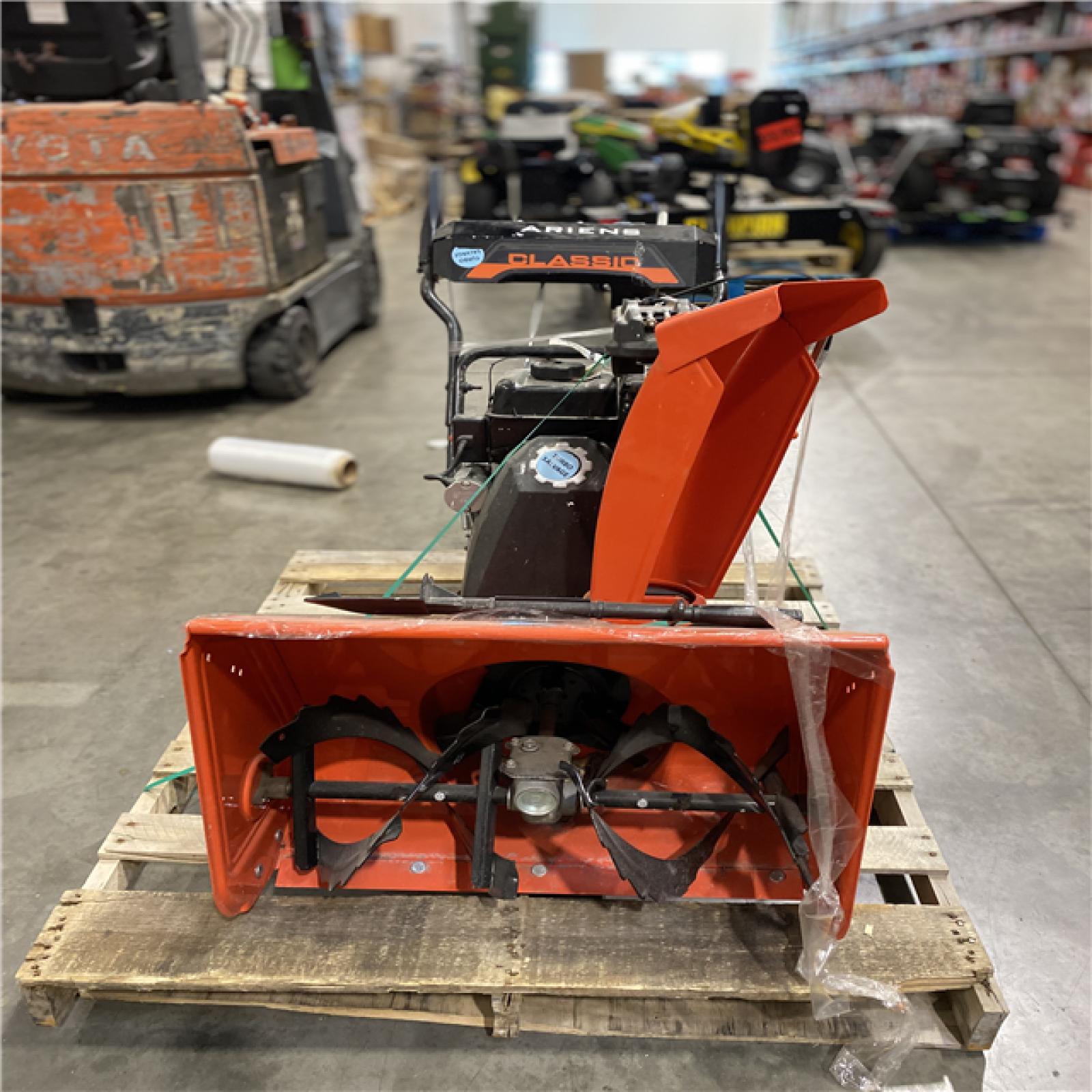 Dallas Location - As-Is Ariens Classic 24 in. 208cc Gas Snow Blower