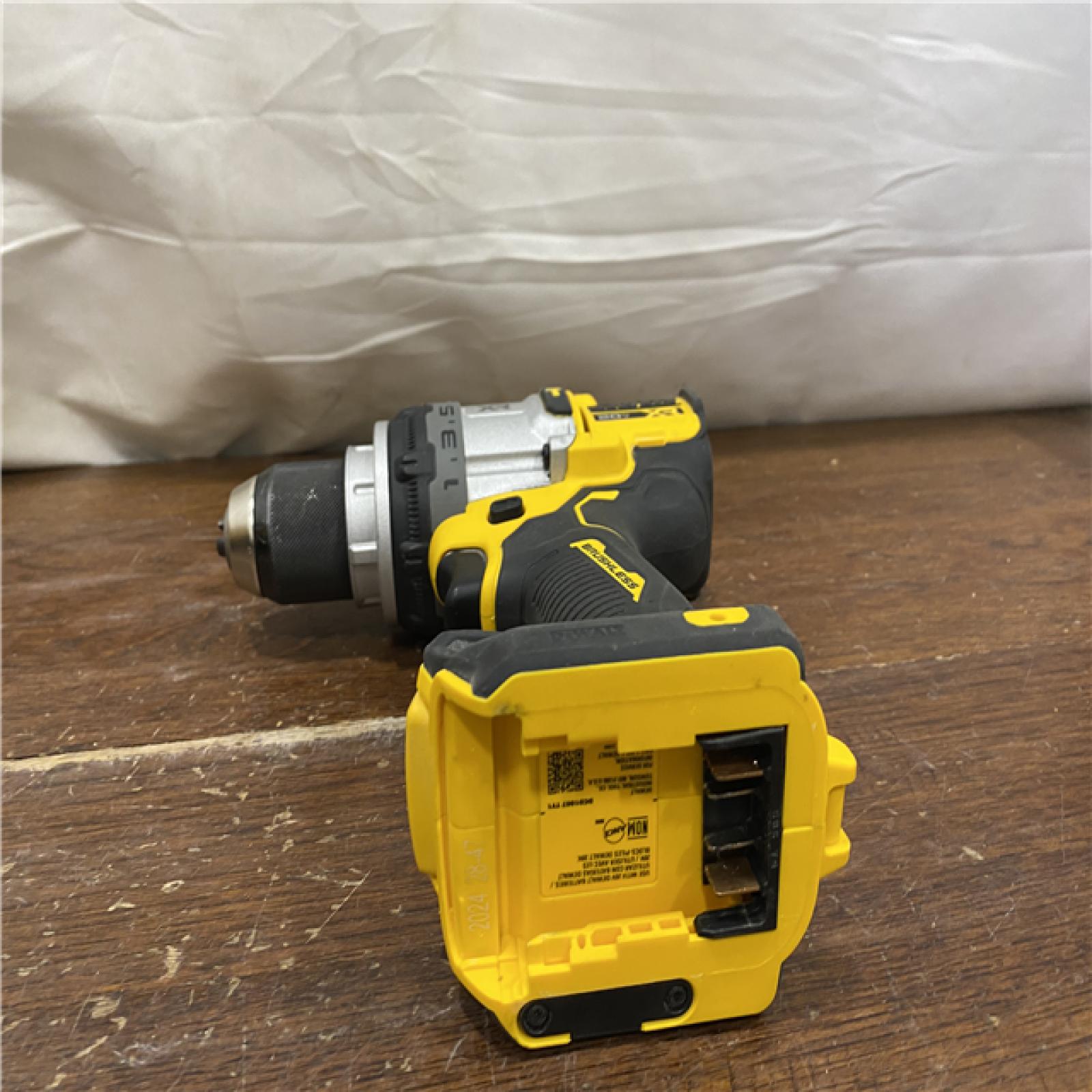 AS-IS DEWALT 20V XR Lithium-Ion Cordless Hammer Drill Kit with 8.0 Ah Battery, Charger and Kit Bag