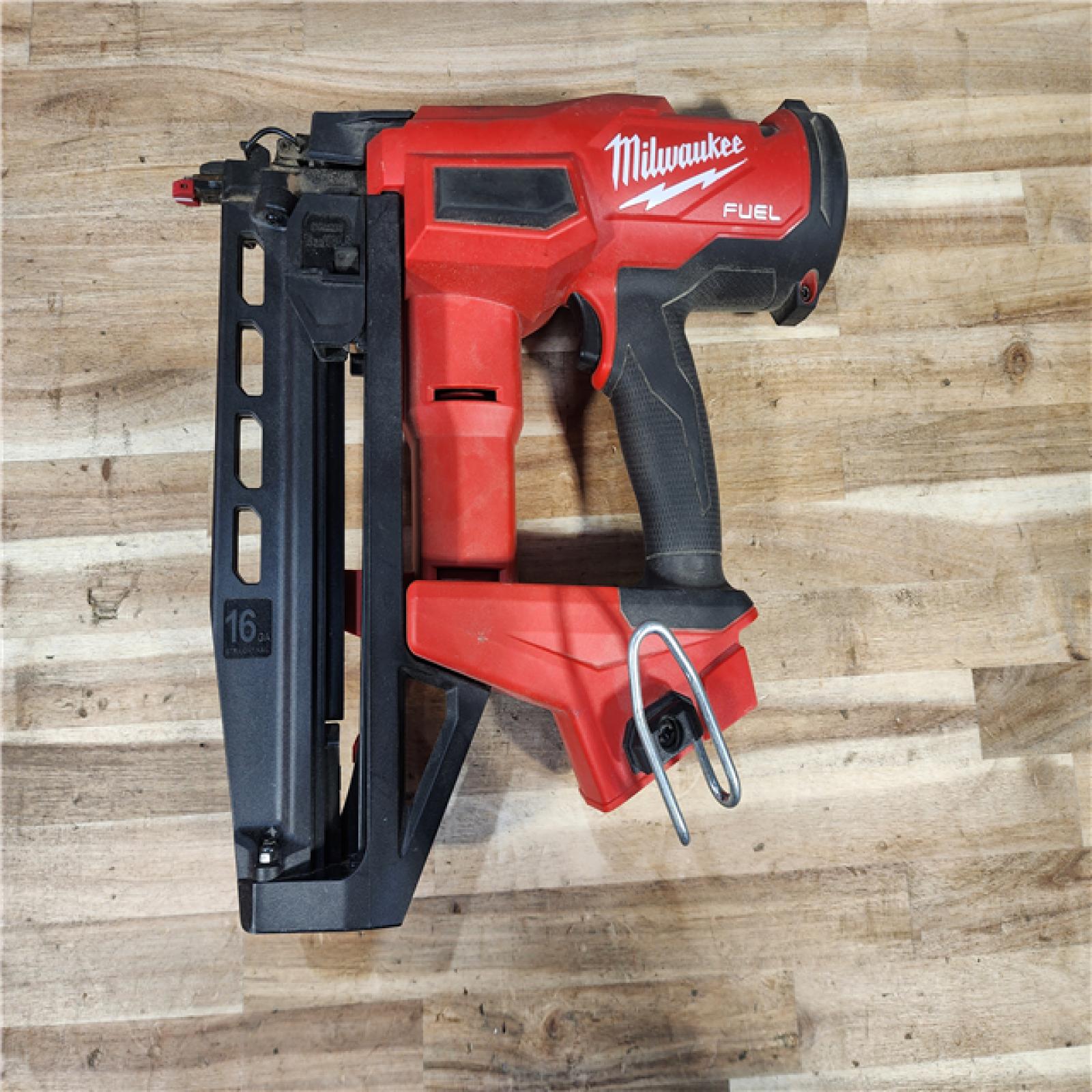 HOUSTON LOCATION - AS-IS Milwaukee  FUEL 18-Volt Lithium-Ion Brushless Cordless Gen ll 16-Gauge Straight Finish Nailer (Tool Only)