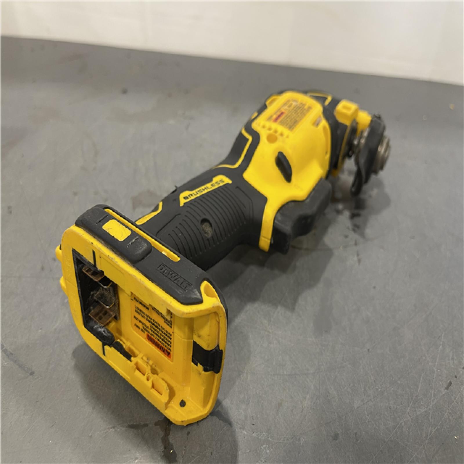 AS-IS - DEWALT ATOMIC 20V MAX Cordless Brushless Oscillating Multi Tool