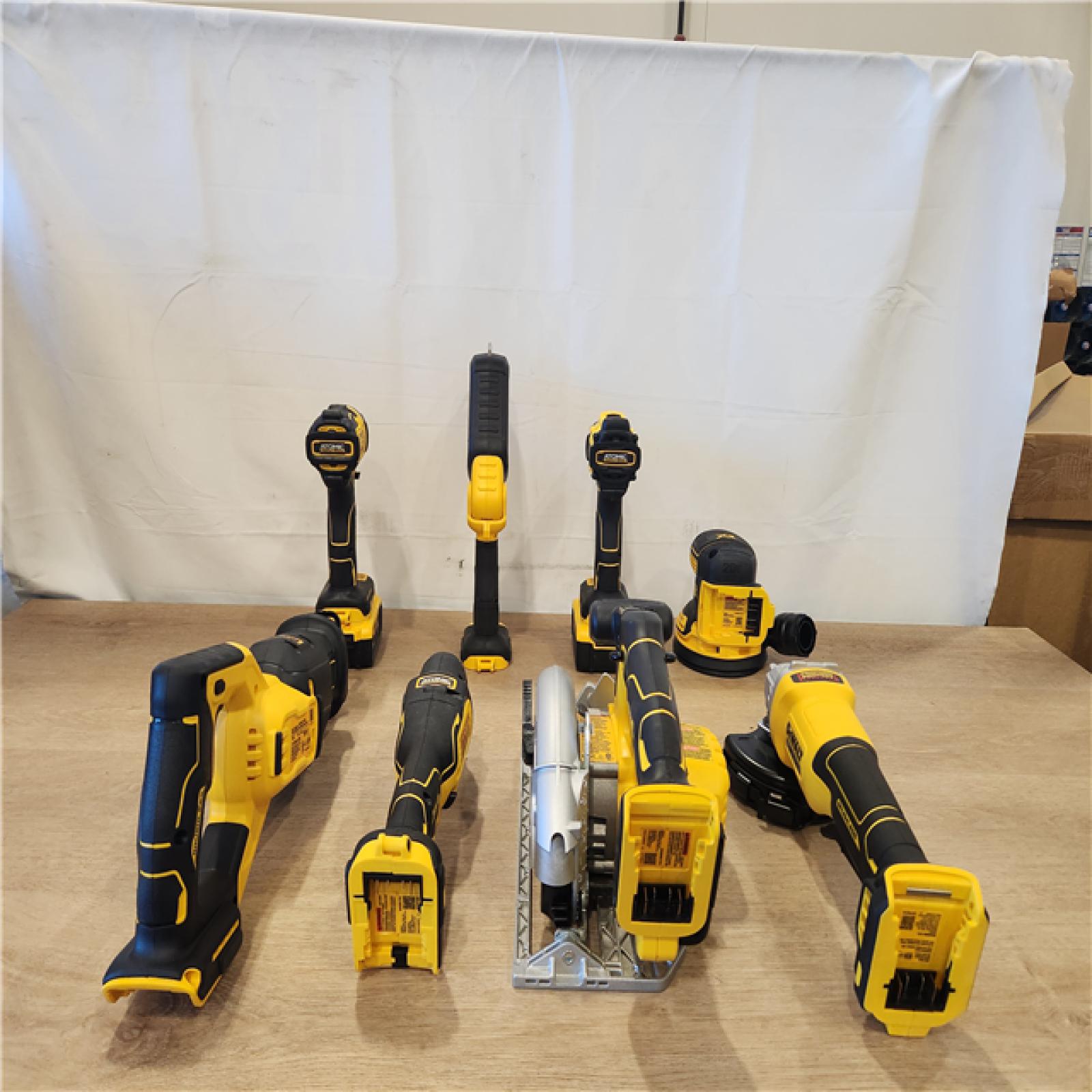 AS-IS- DEWALT 20V Lithium-Ion Cordless 8-Tool Combo Kit