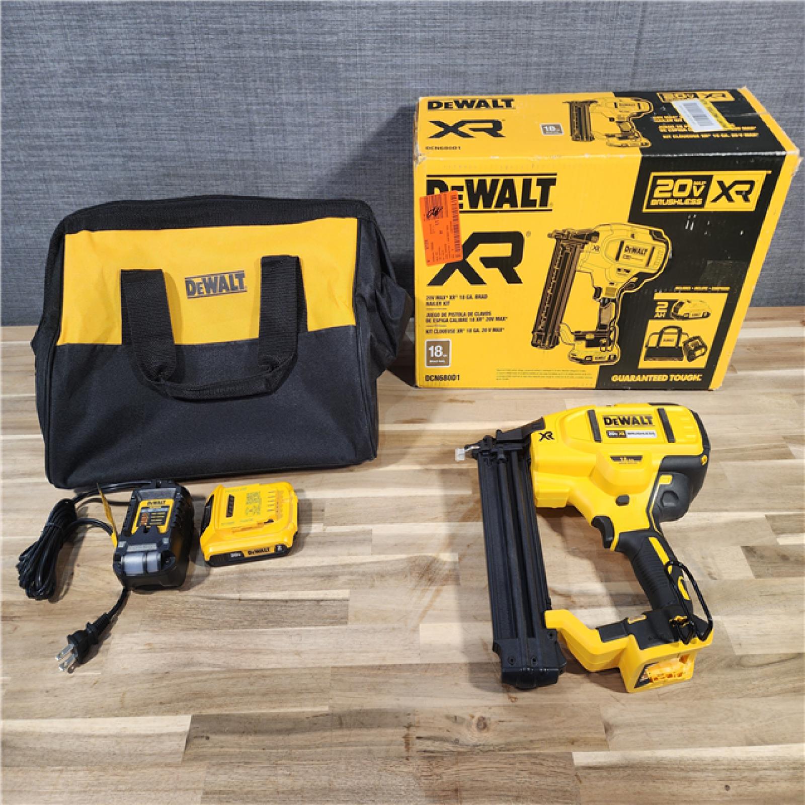 HOUSTON LOCATION - AS-IS DEWALT 20V MAX XR 18 Gauge Brad Nailer Kit