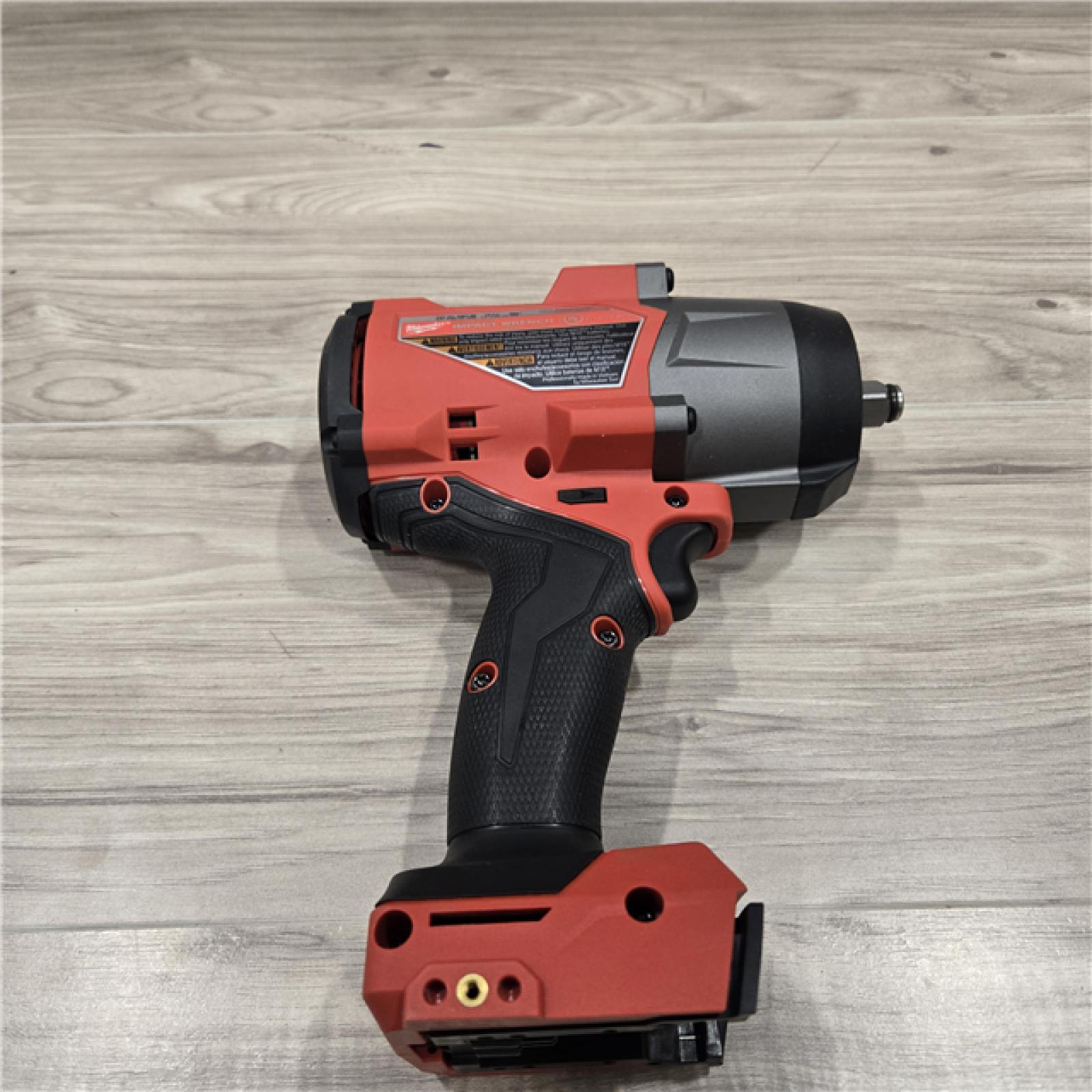 AS-IS Milwaukee M18 Cordless High Torque Impact Wrench Kit