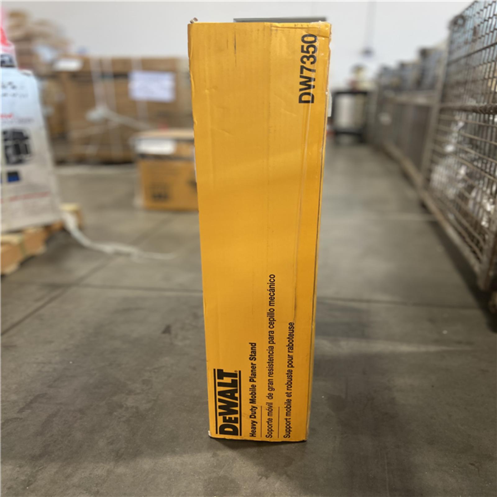 DALLAS LOCATION - DEWALT Mobile Thickness Planer Stand