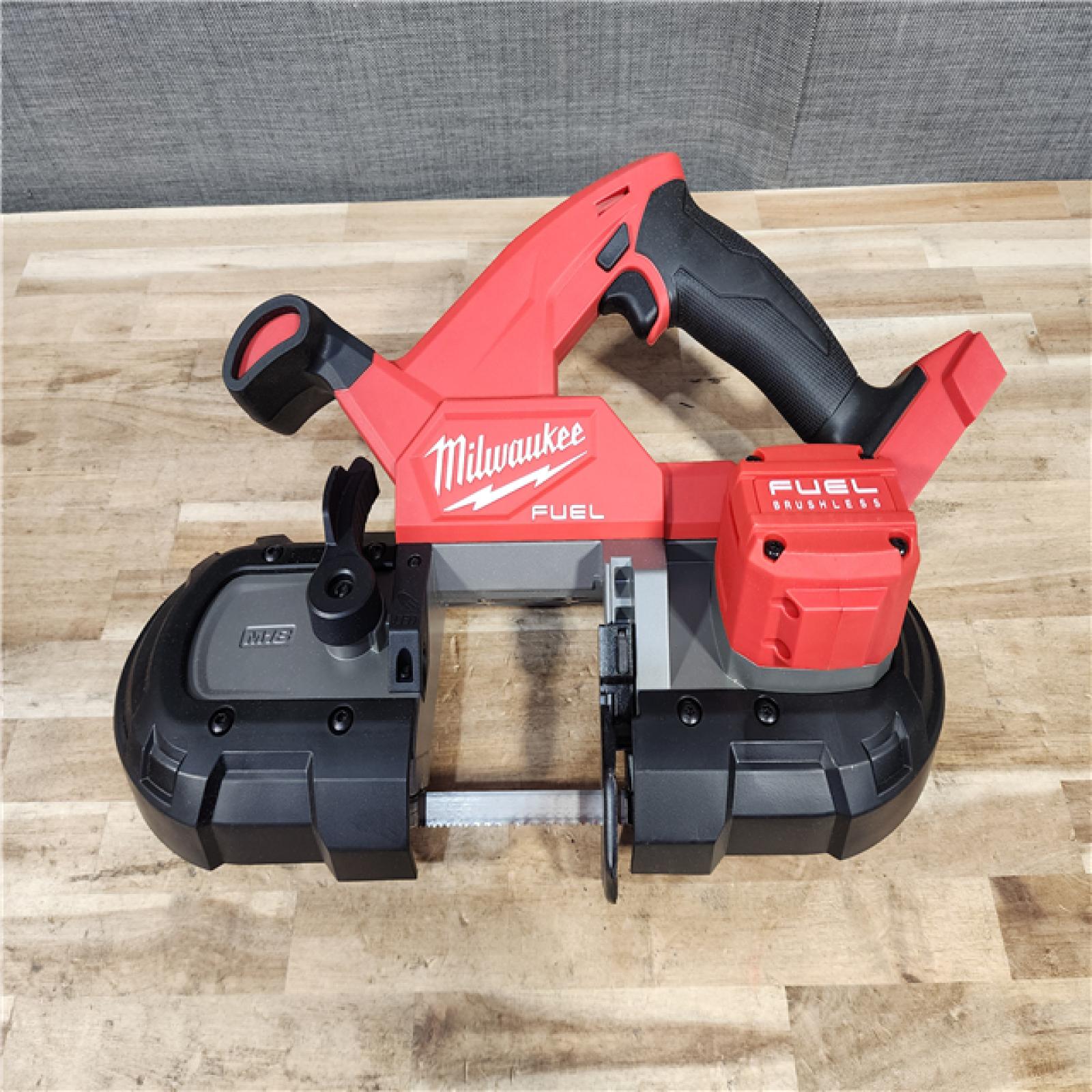 HOUSTON LOCATION - AS-IS Milwaukee FUEL 18V Lithium-Ion Brushless Cordless Compact Bandsaw (Tool-Only)