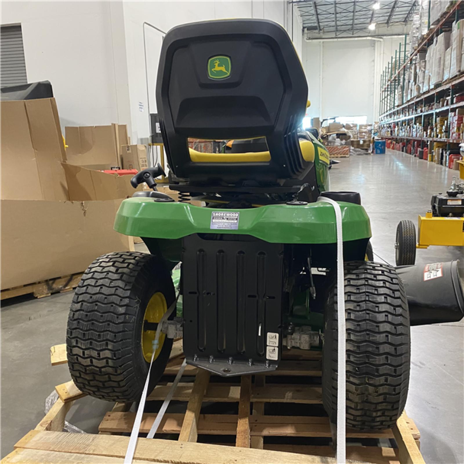 Dallas Location - As-Is Shop John Deere S120 42 in. 22 HP V-Twin Gas Hydrostatic Riding Lawn Mower