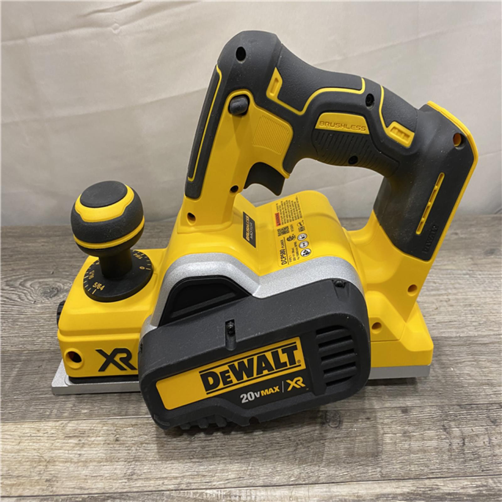 AS-IS DEWALT 20V MAX XR Cordless Brushless 3-1/4 in. Planer (Tool Only)
