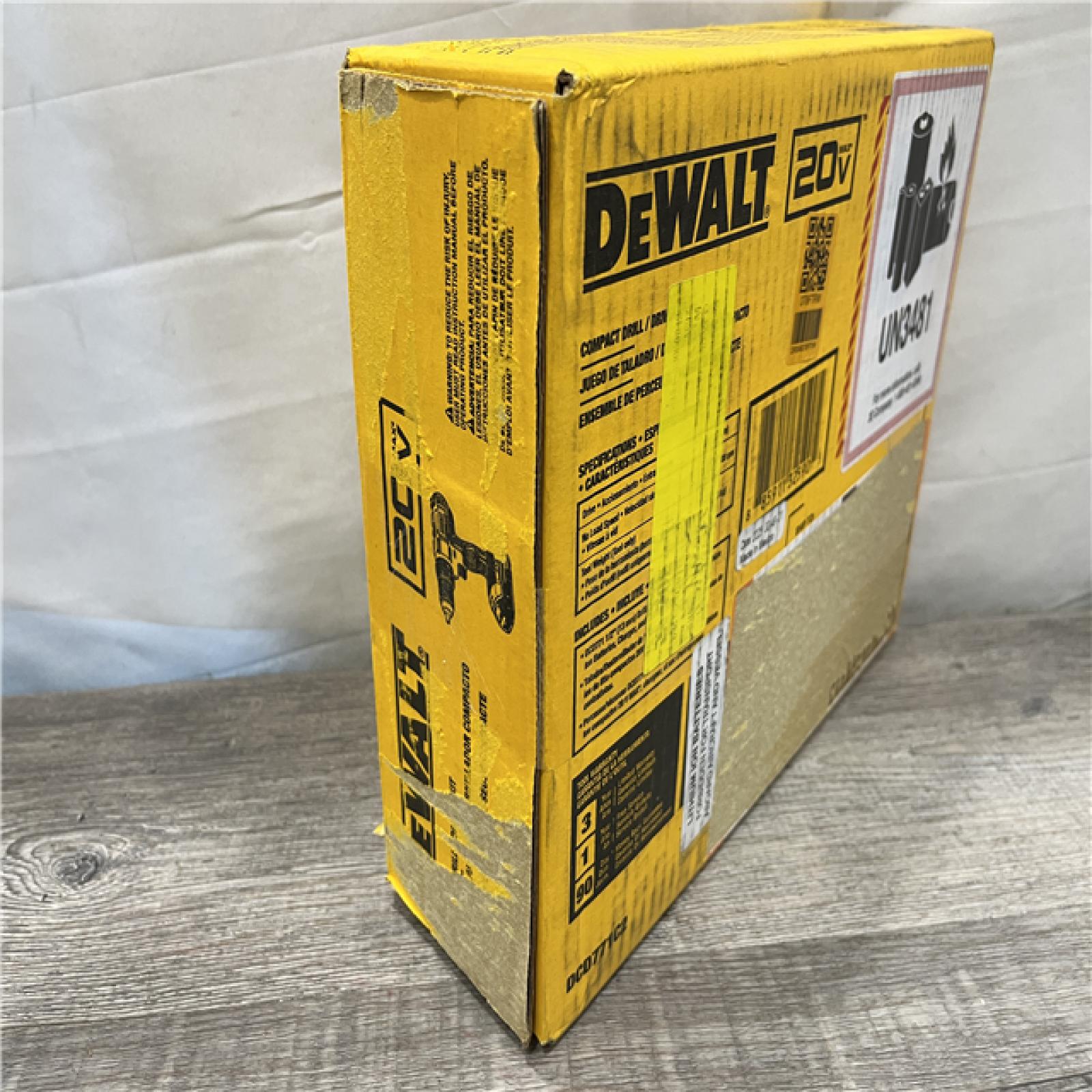 NEW - DEWALT 20V MAX Cordless 1/2 in. Drill/Driver Kit