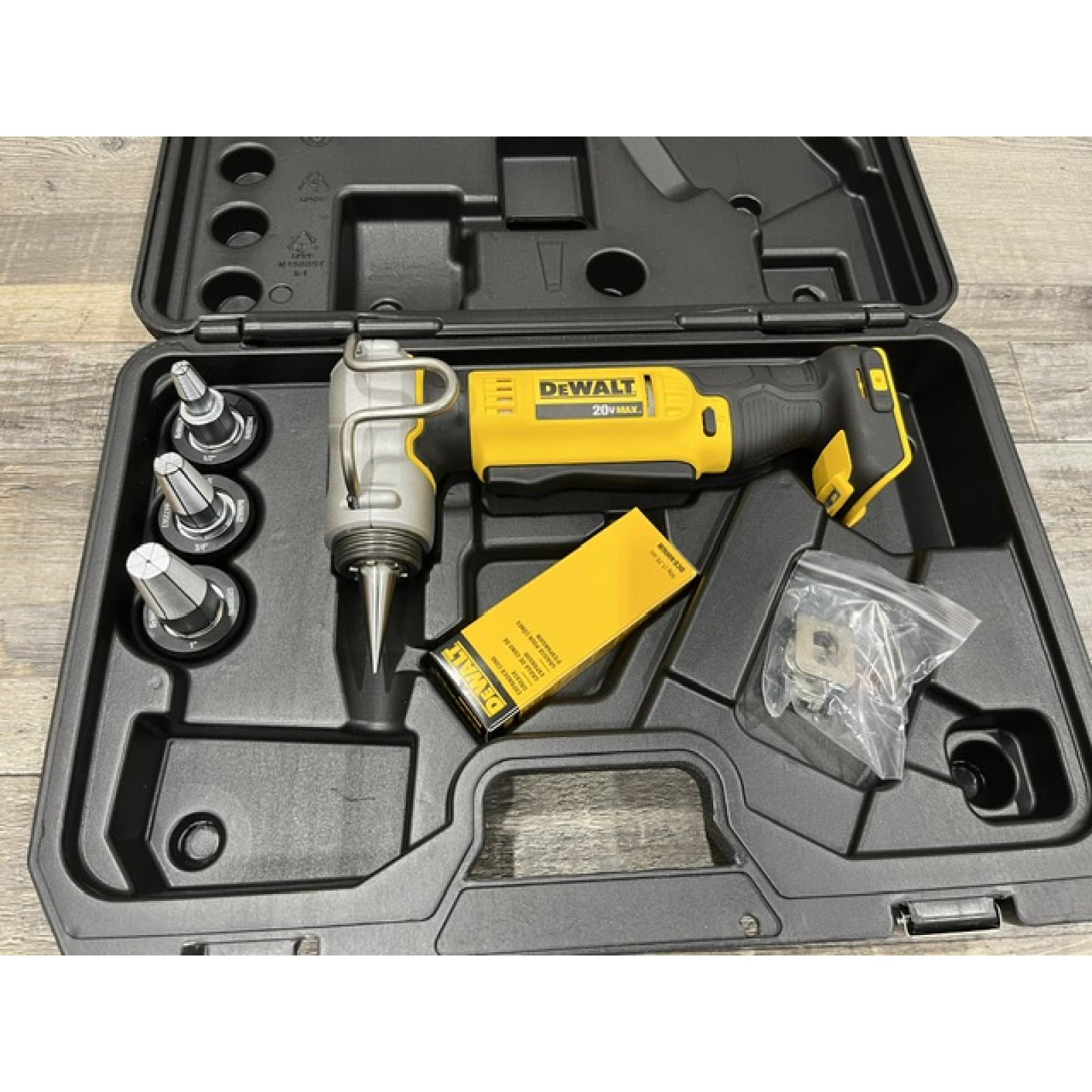 AS-IS DEWALT 20V MAX Cordless 1 in. PEX Expansion Tool Kit