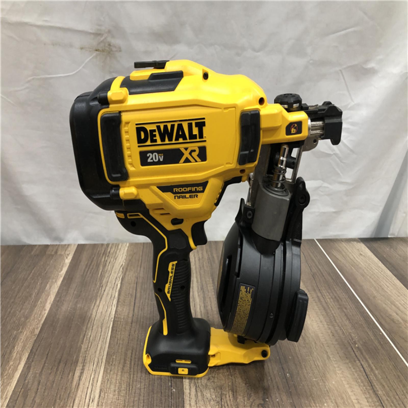 AS-IS DEWALT 20V MAX Lithium-Ion 15-Degree Electric Cordless Roofing Nailer Kit