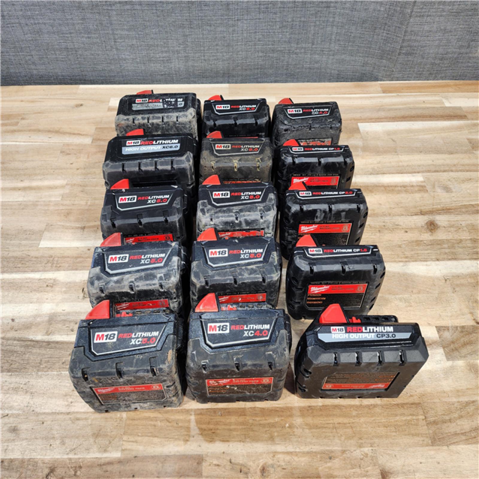 HOUSTON LOCATION - AS-IS MILWAUKEE BATTERY PACK QTY - 15