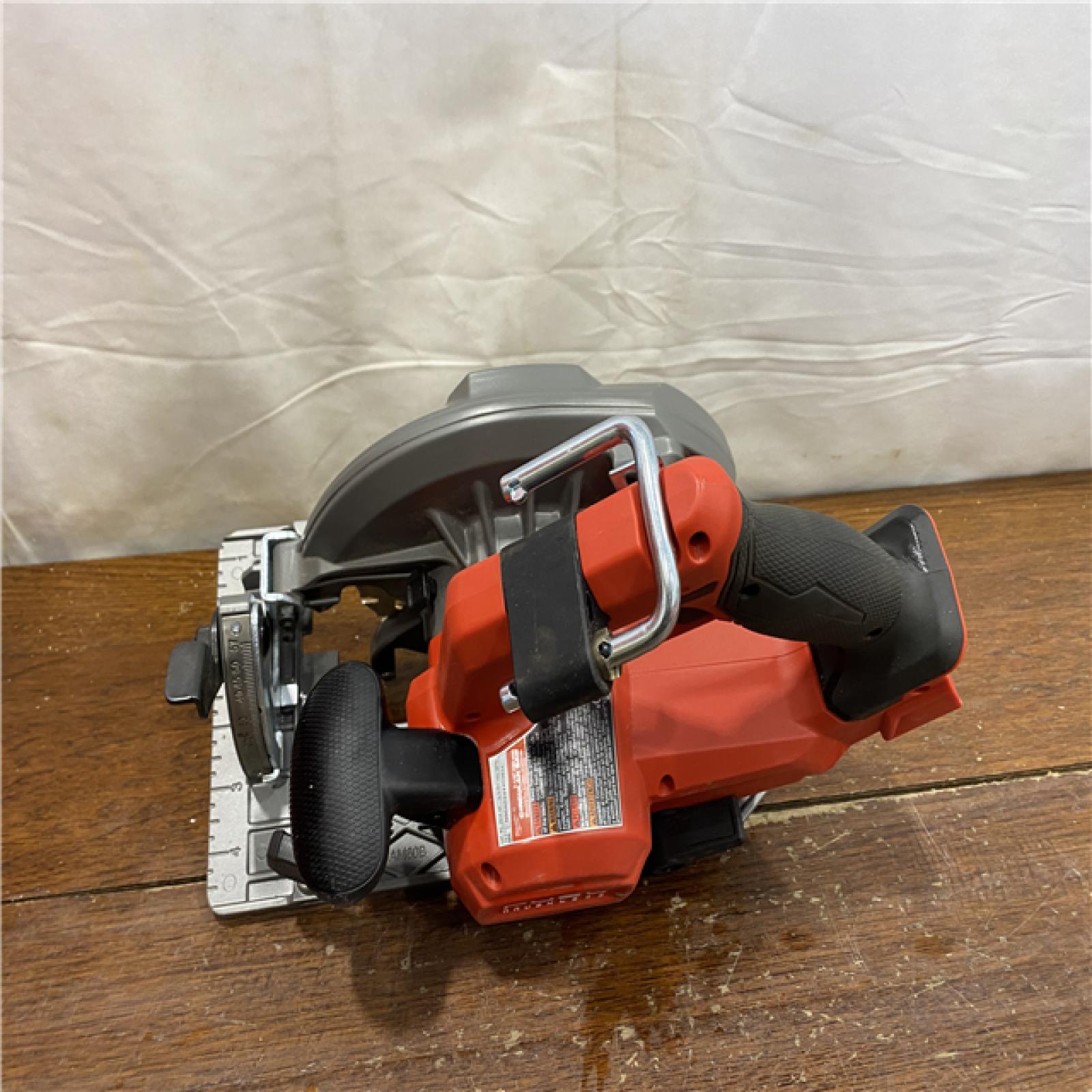 AS-IS Milwaukee Tools M18 FUEL 7-1/4 Circular Saw (Tool Only) 2834-20