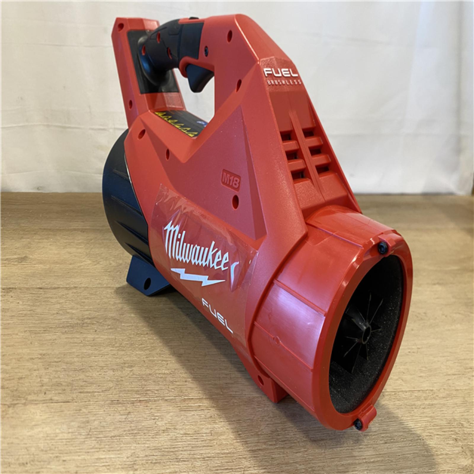 AS-IS Milwaukee  FUEL 120 MPH 500 CFM 18V Brushless Cordless Battery Powered Leaf Blower Kit