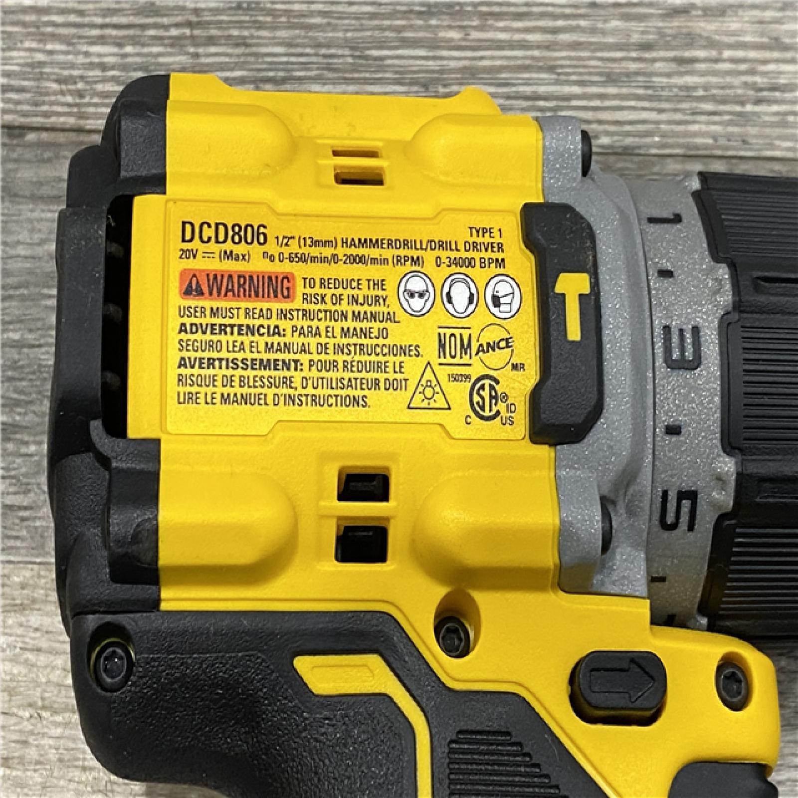 AS-IS DEWALT 20V MAX XR Hammer Drill/ Impact Driver Kit