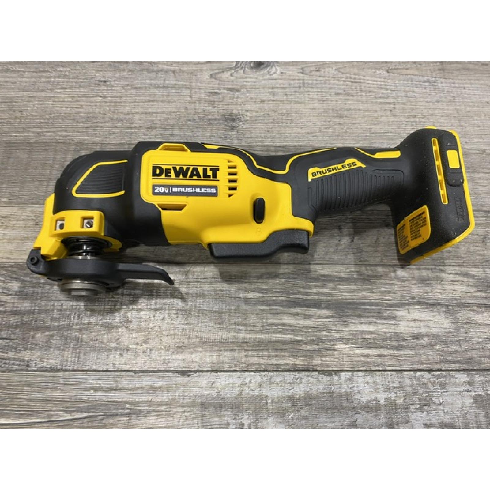 AS-IS DEWALT ATOMIC 20V MAX Cordless Brushless Oscillating Multi Tool Kit