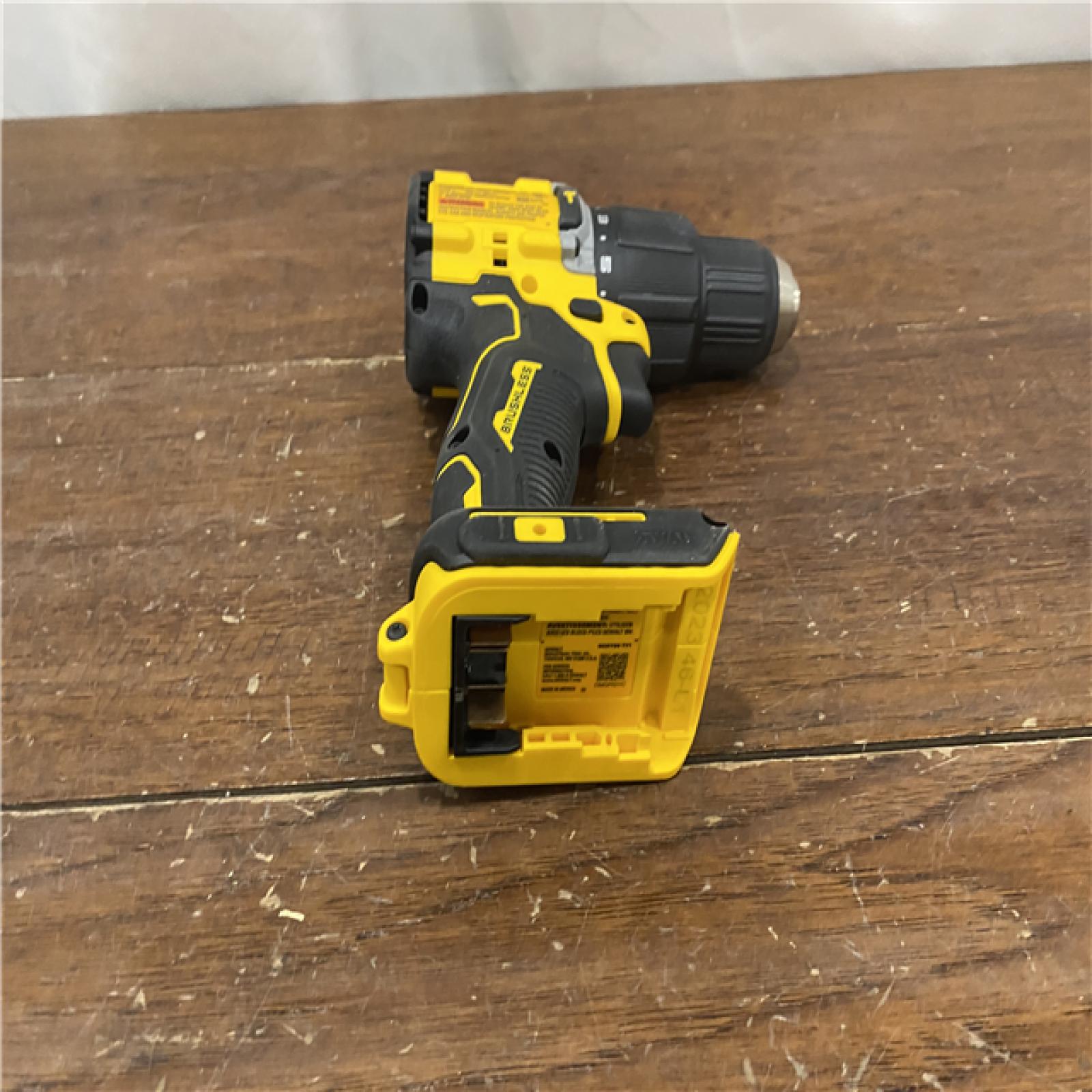 AS-IS DEWALT ATOMIC 20-Volt Lithium-Ion Cordless 1/2 in. Compact Hammer Drill with 3.0Ah Battery, Charger and Bag