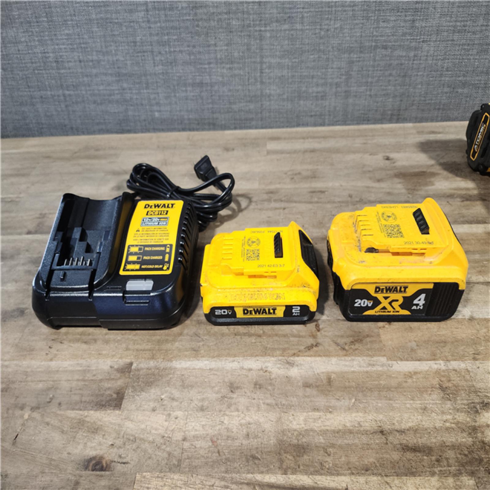 HOUSTON LOCATION - AS-IS DEWALT 3 TOOL COMBO KIT W/ (2) BATTERY & CHARGER