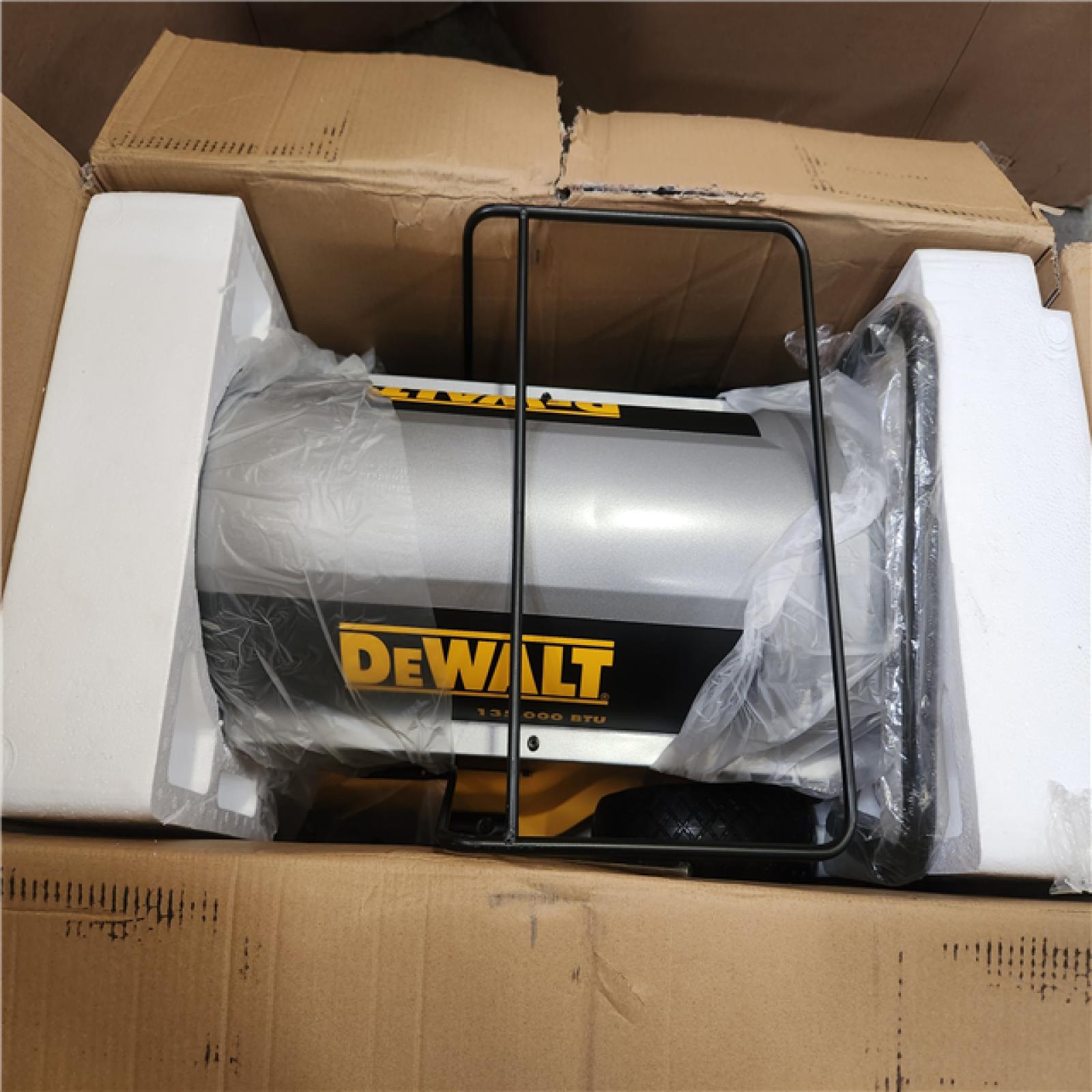 Phoenix NEW DEWALT 135 000 BTU Yellow Forced Air Kerosene Outdoor Space Heater with Multi-Fuel Compatibility