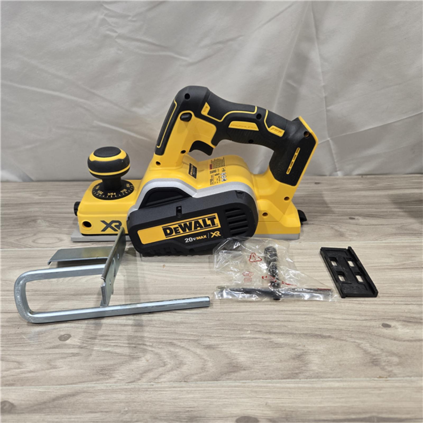 AS-IS DEWALT DCP580B 20V MAX Planer (Tool-Only)