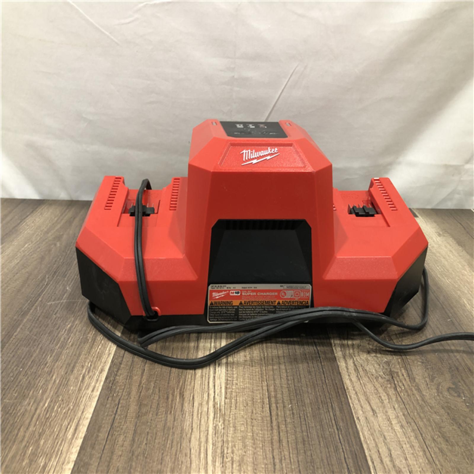 AS-IS Milwaukee 18V Dual Bay Simultaneous Super Charger