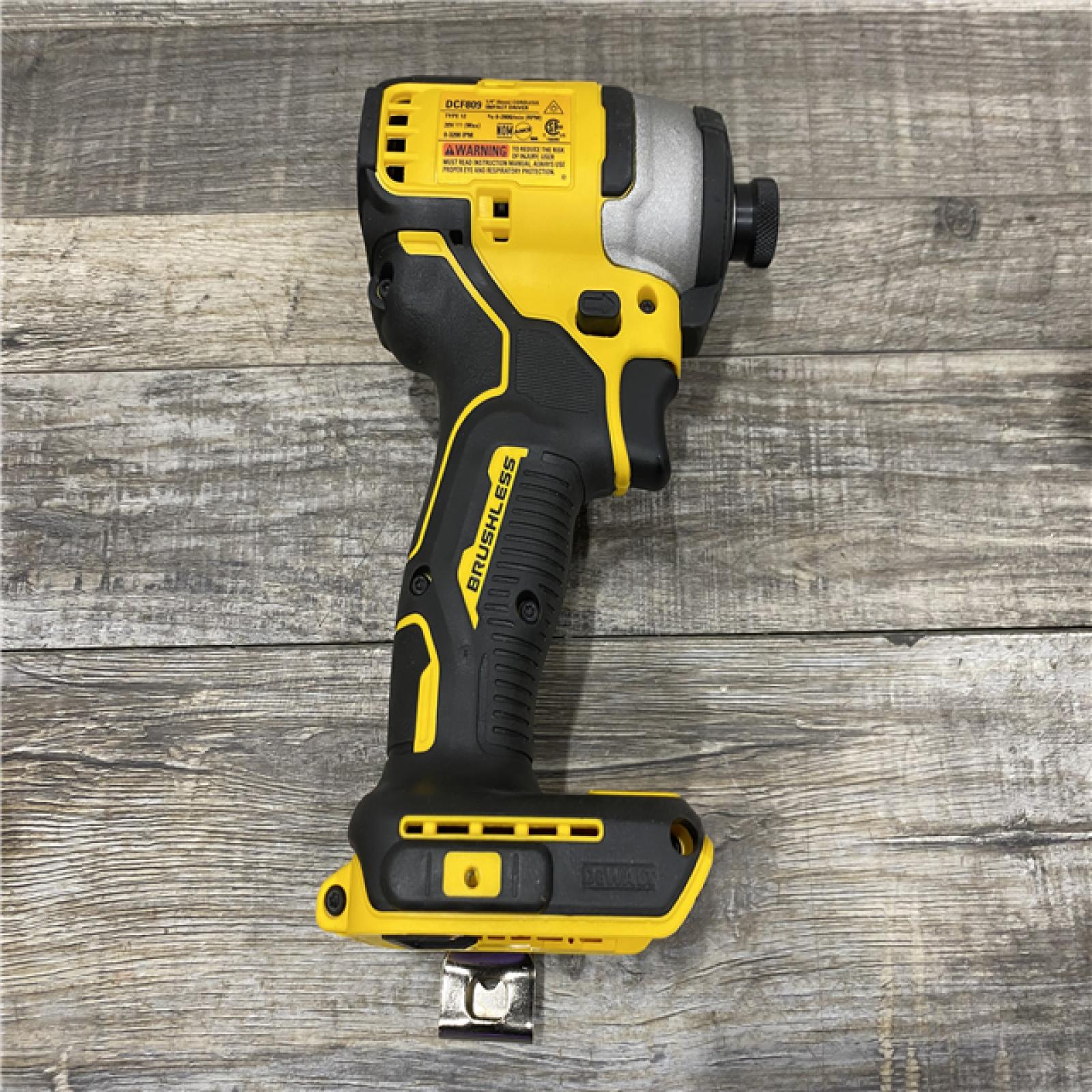 AS-IS DEWALT Atomic 20V Max Lithium-Ion Brushless Cordless Compact 1/4 in. Impact Driver Kit