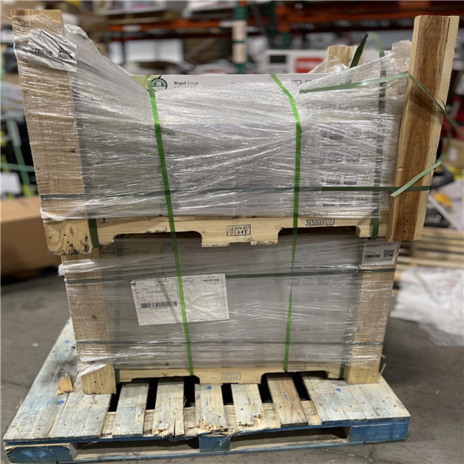 DALLAS LOCATION - TrafficMaster Breaksea Island 6 MIL x 6 in. x 36 in. Waterproof Click Lock Vinyl PALLET-(52 UNITS)