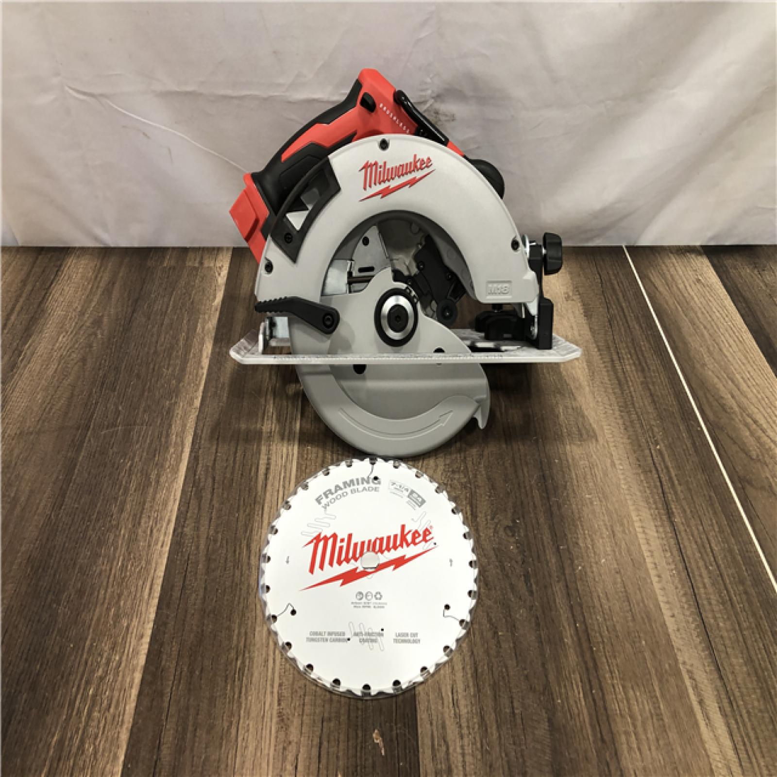 AS-IS Milwaukee 18V Lithium-Ion Brushless Cordless 7-1/4 in. Circular Saw (Tool-Only)