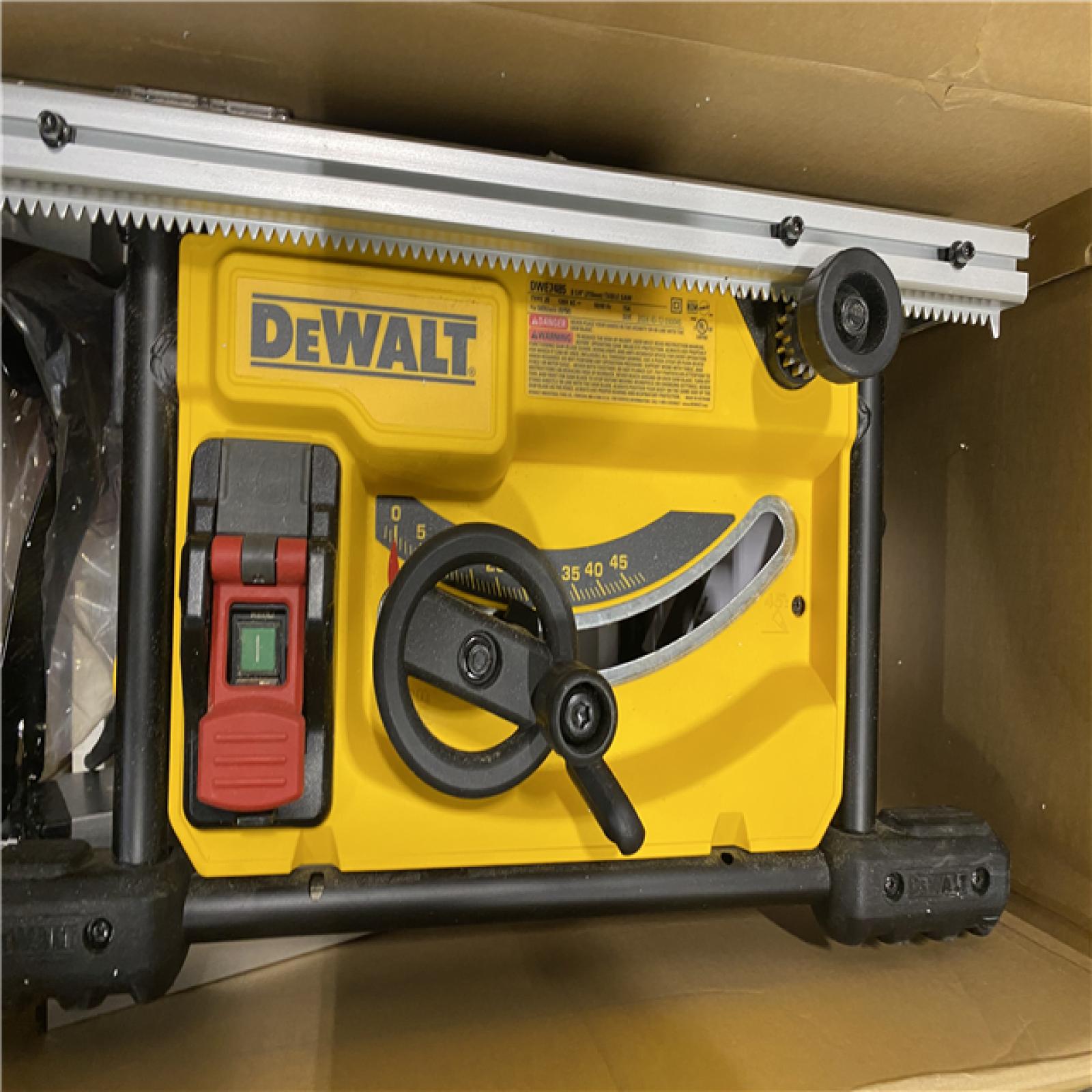 Dallas Location - As-Is DEWALT 15 Amp Corded 8-1/4 in. Compact Portable Jobsite Tablesaw(Lot Of 3)