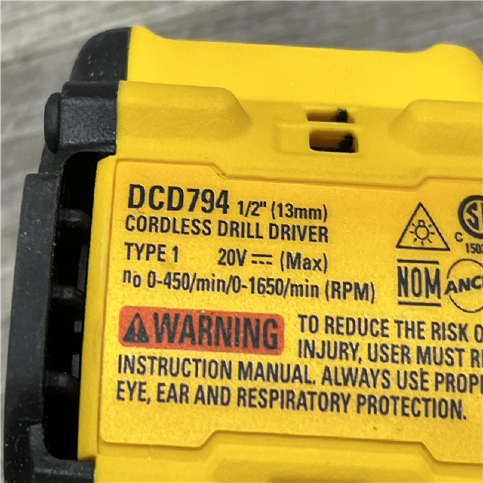 AS-IS DEWALT Atomic 20V Lithium-Ion Cordless Compact 1/2 in. Drill/Driver Kit