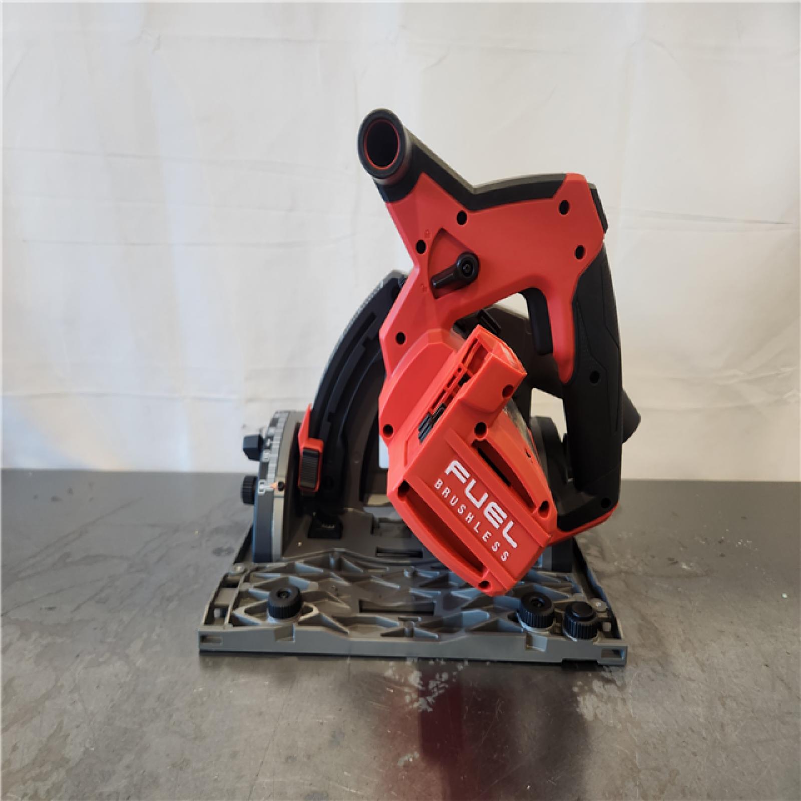 AS-IS- Milwaukee M18 FUEL 6-1/2 in. Plunge Track Saw Kit