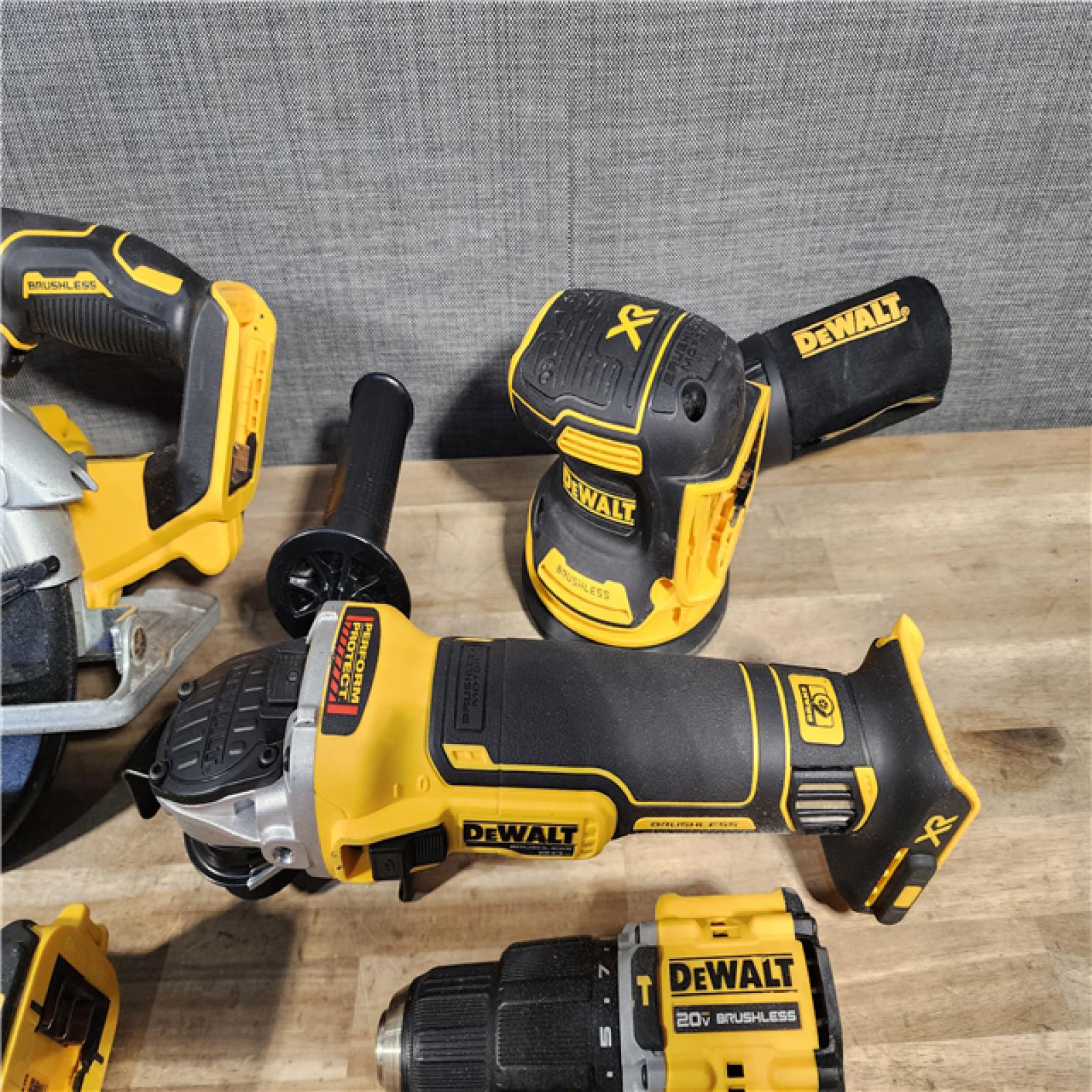HOUSTON LOCATION - AS-IS DEWALT 20-Volt MAX ToughSystem Lithium-Ion 6-Tool Cordless Combo Kit
