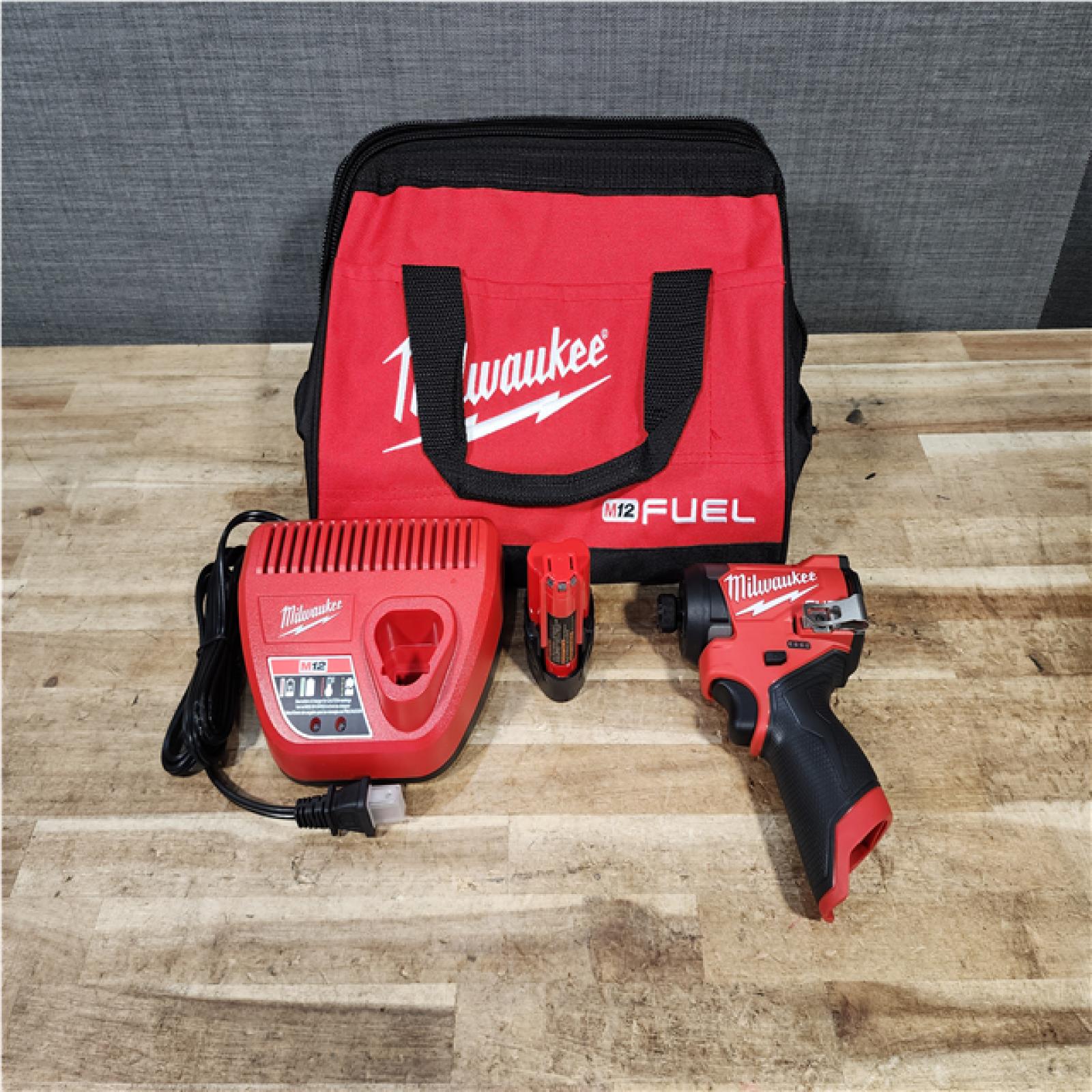HOUSTON LOCATION - AS - IS MILWAUKEE 1 TOOL COMBO KIT