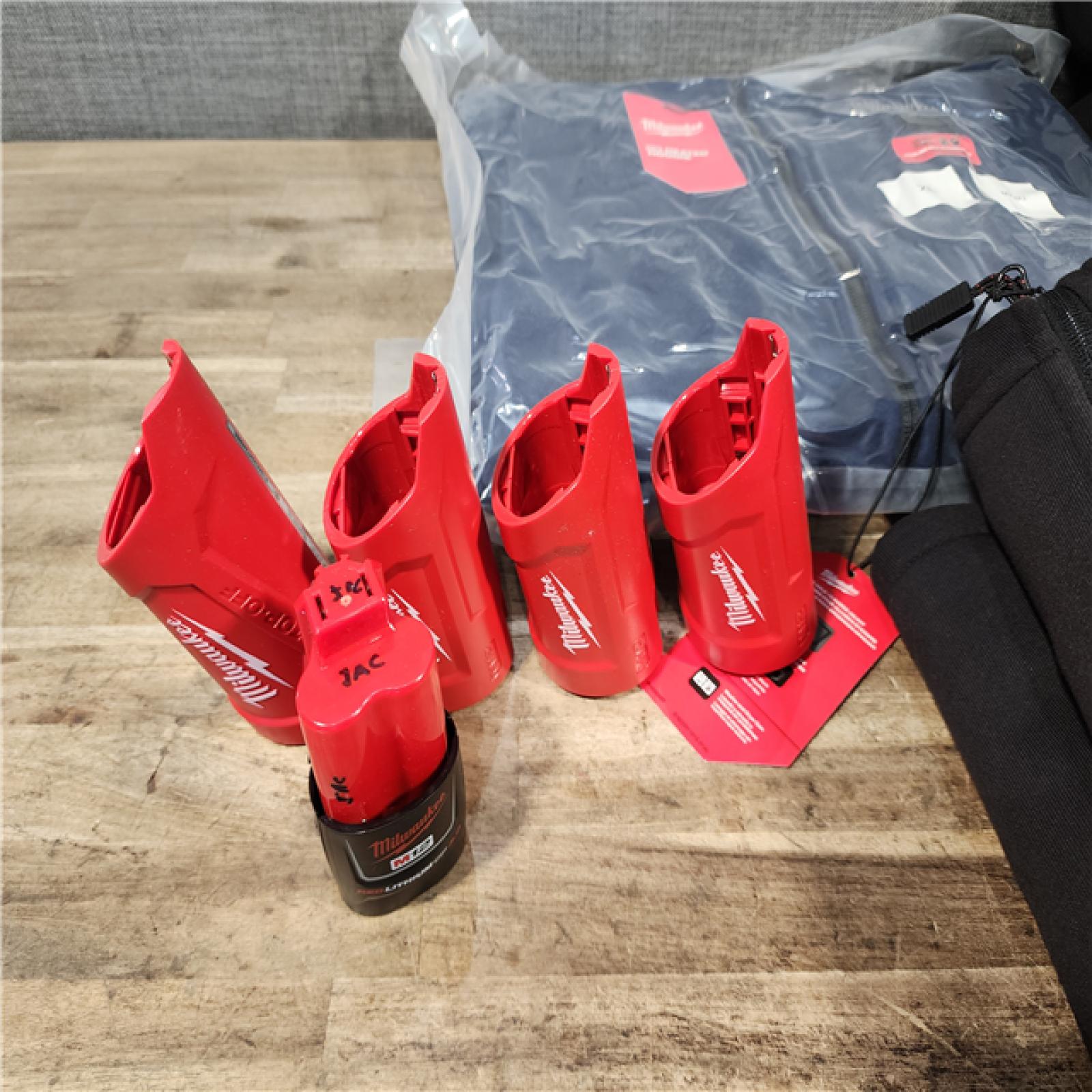HOUSTON LOCATION - AS-IS MILWAUKEE 4 HEATED CLOTHING COMBO KIT