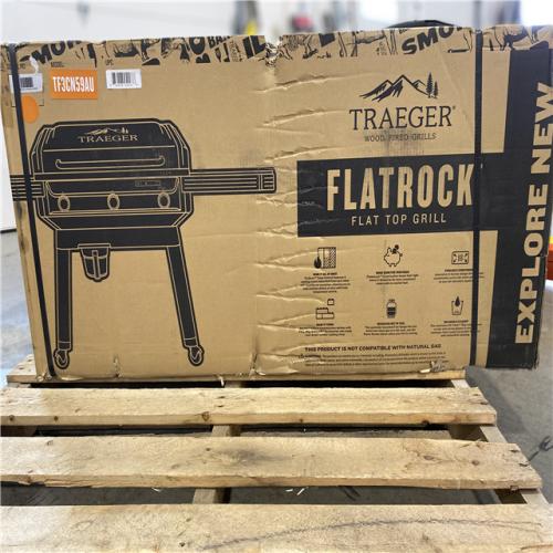 DALLAS LOCATION - NEW! Traeger Flatrock 3 Cooking Zone 594 sq in. Flat Top Propane Griddle in Black