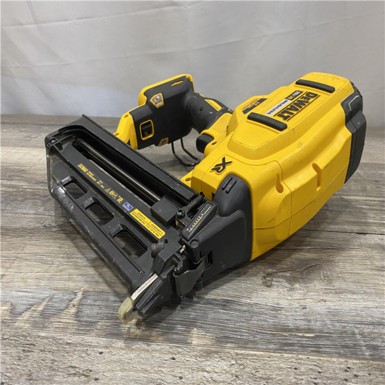 AS-IS DEWALT 20V MAX XR 16-Gauge Lithium-Ion Cordless Finish Nailer (Tool Only)