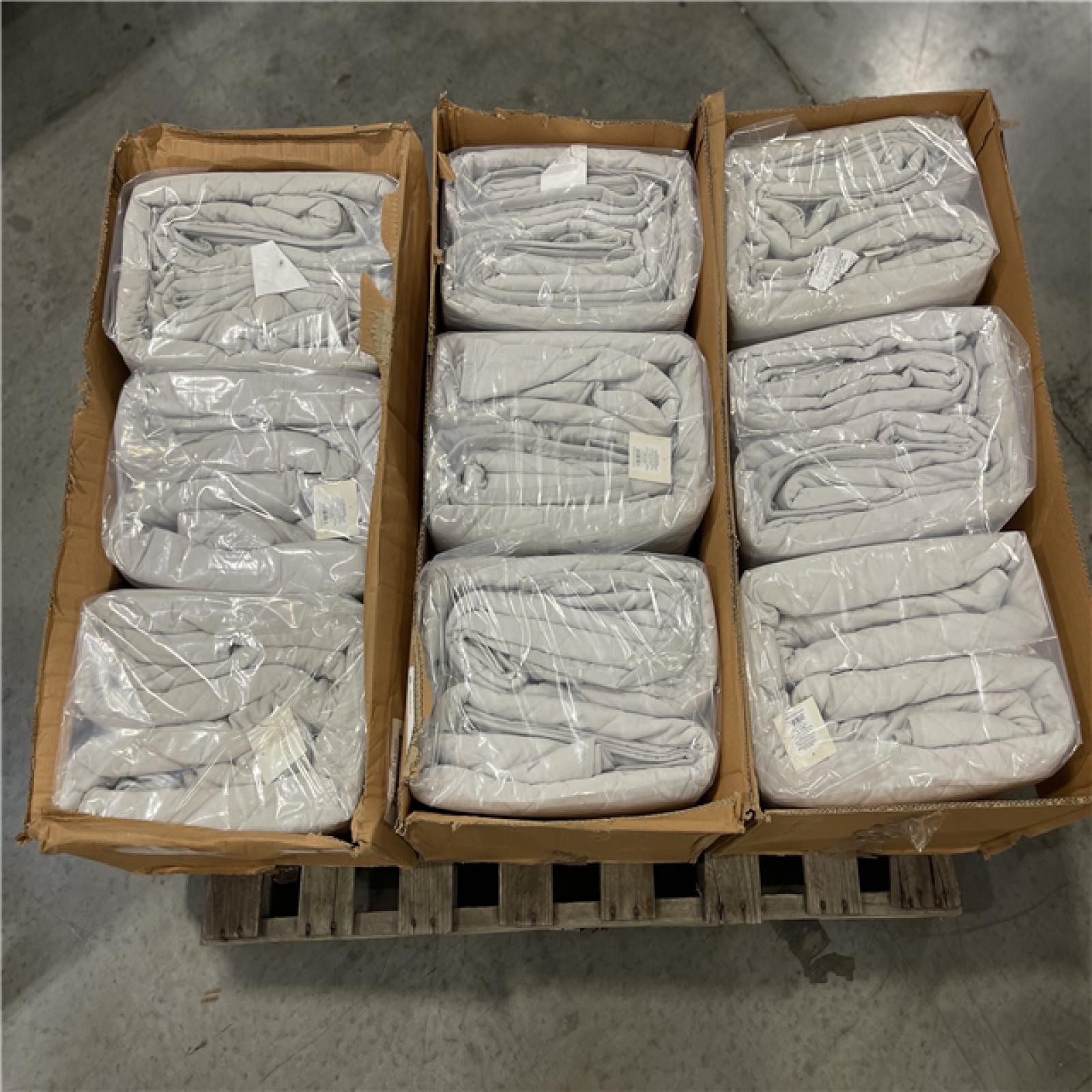 DALLAS LOCATION-NEW! THRESHOLD King Diamond Stitch Cotton Linen Quilt Light Gray   Midweight Coverlet PALLET-( 9 UNITS)