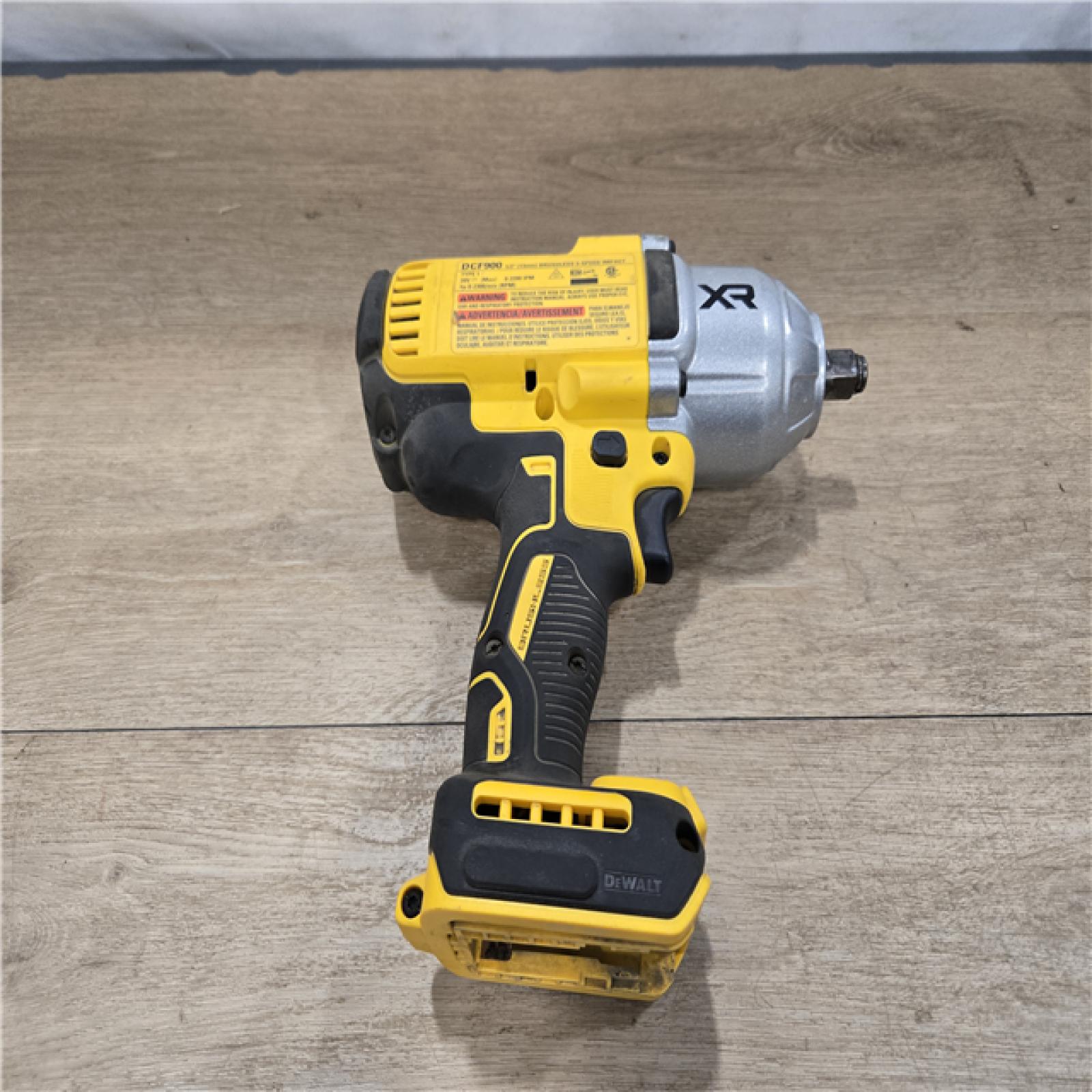 AS-IS DEWALT 20V MAX Cordless 1/2 in. Impact Wrench Kit