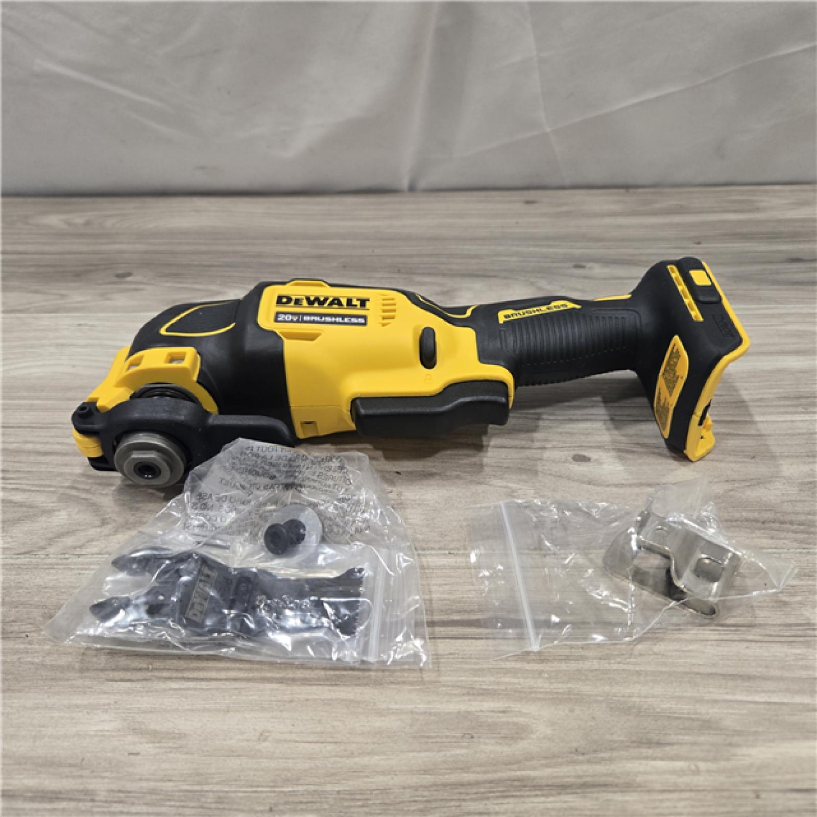 AS-IS DEWALT ATOMIC 20V MAX Cordless Oscillating Multi Tool (Tool Only)