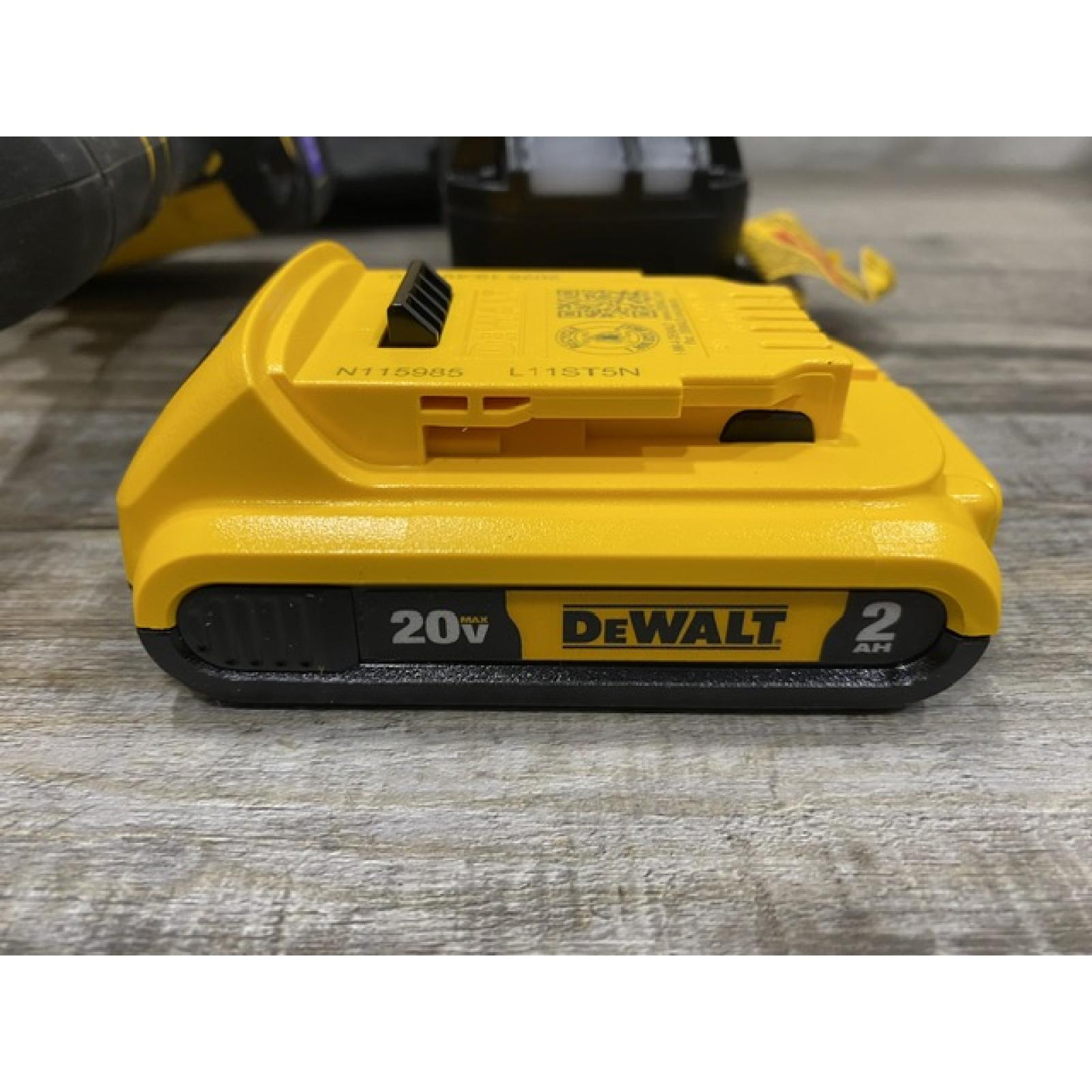 AS-IS DEWALT ATOMIC 20V MAX Lithium Ion Cordless 23 Gauge Pin Nailer Kit