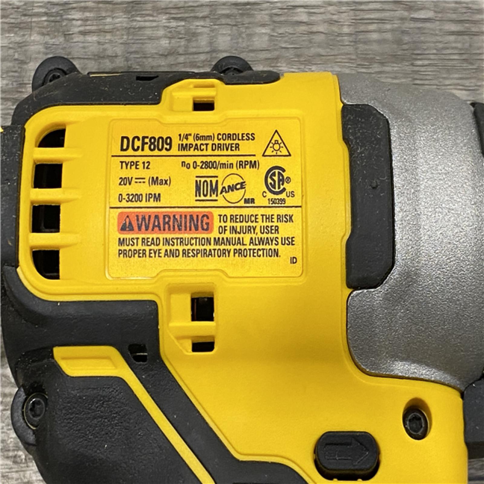 AS-IS DEWALT ATOMIC 20-Volt MAX Lithium-Ion Cordless Combo Kit