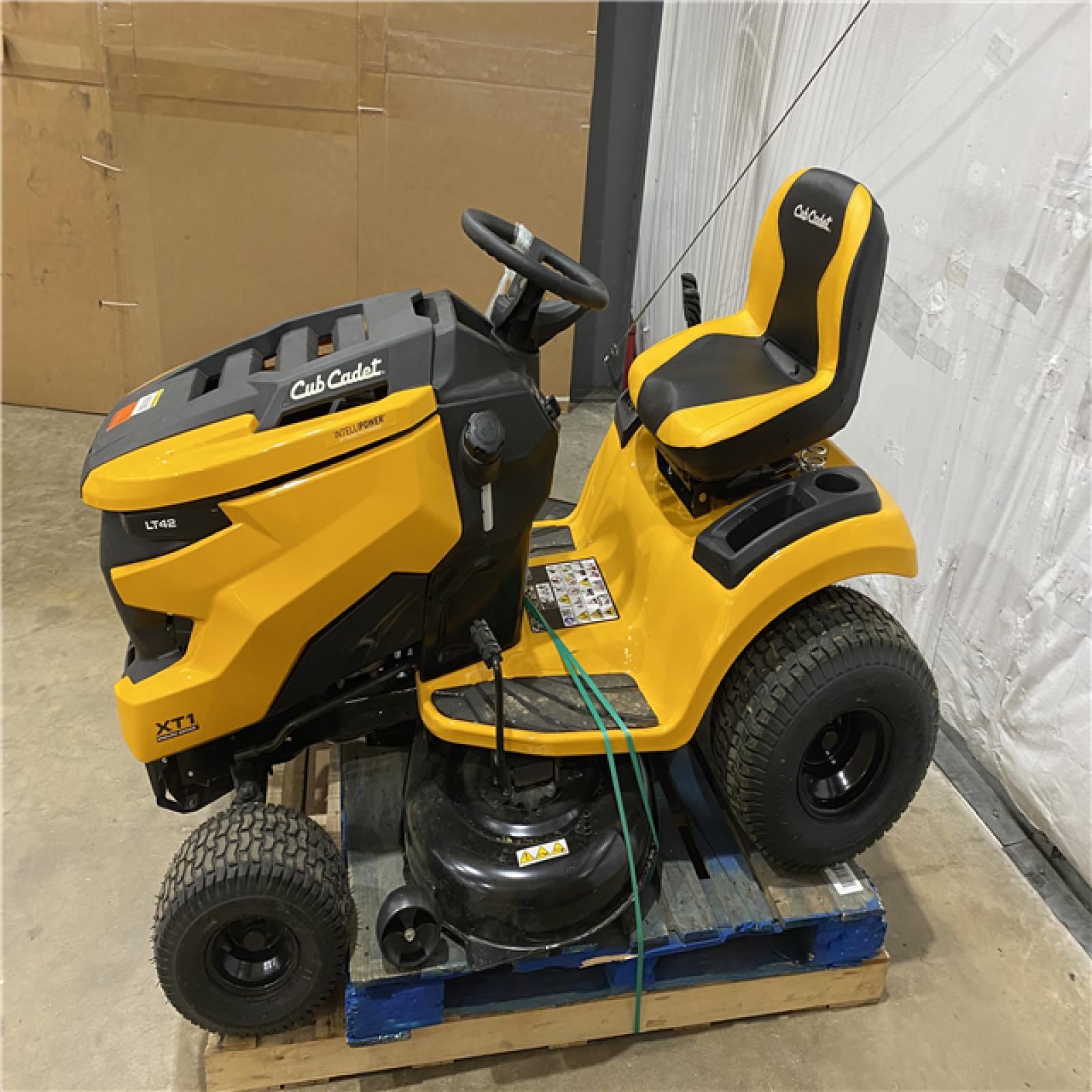 Houston Location AS IS - cub cadet xt1 42 riding lawnmower