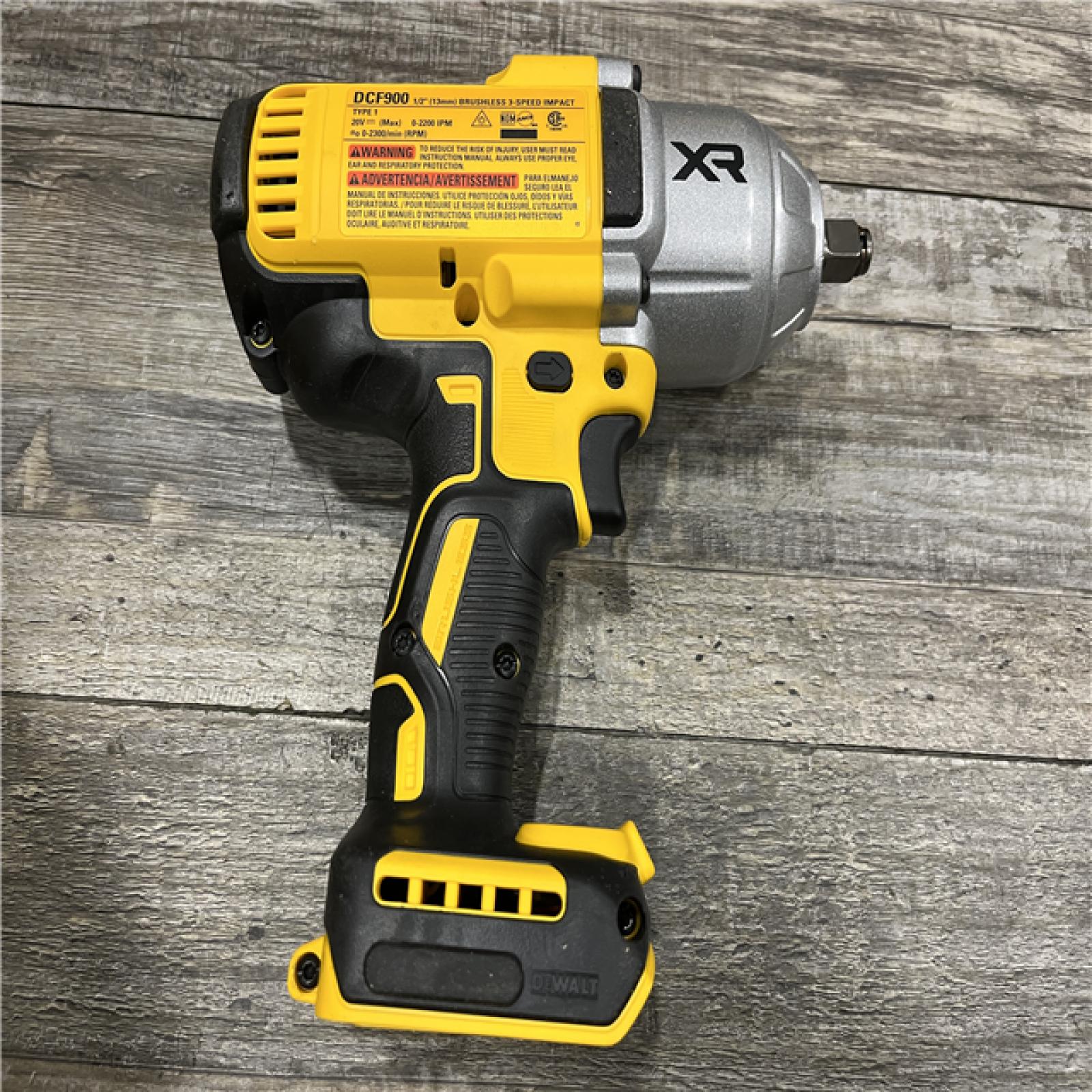 AS-IS DEWALT 20V MAX Lithium-Ion Cordless 1/2 in. Impact Wrench Kit